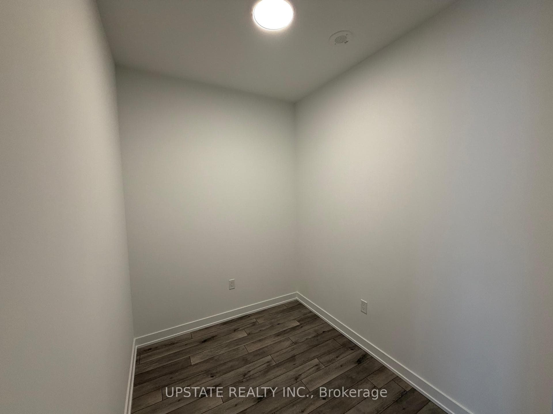 15 Skyridge Drive Unit 1303 photo 9