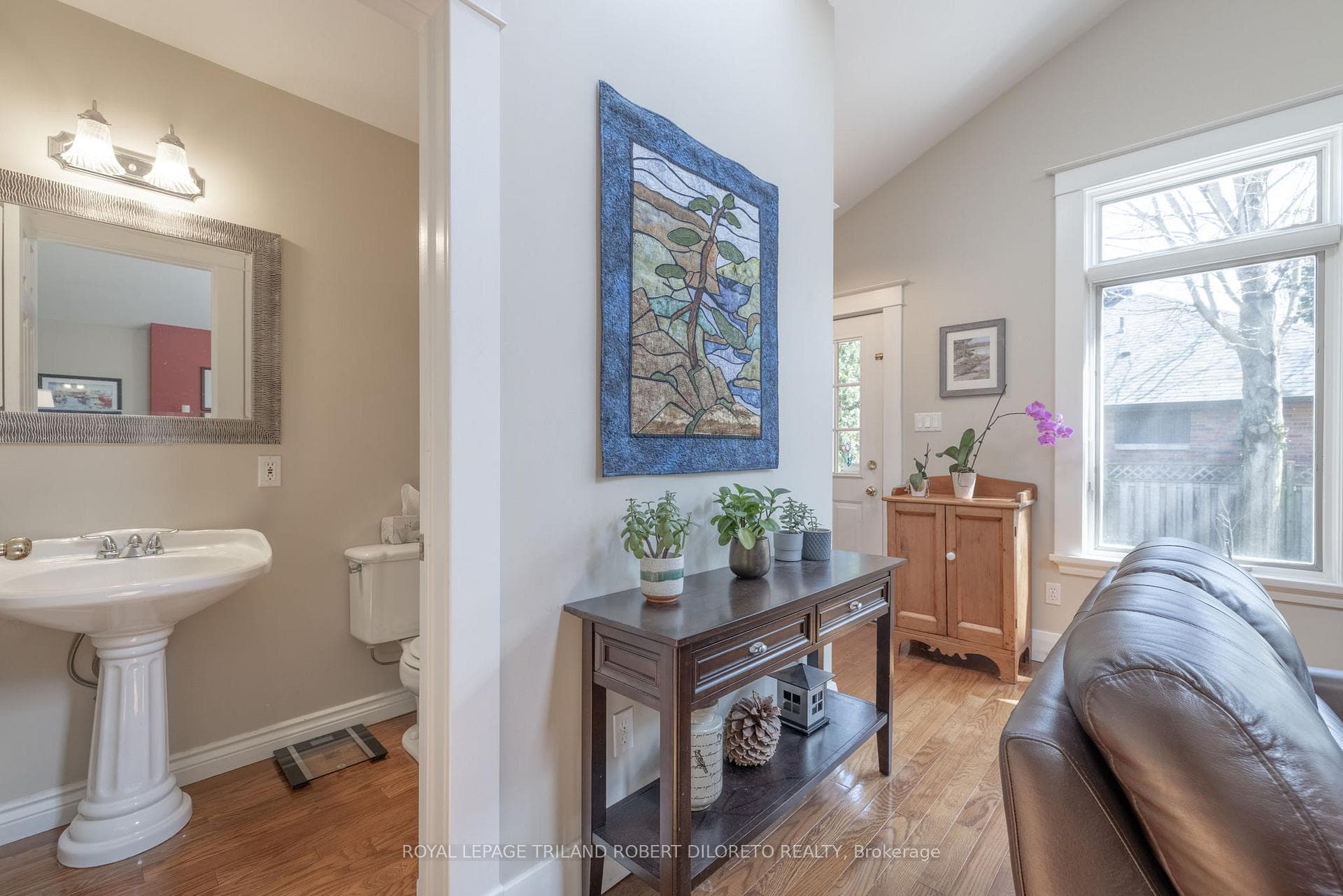 439 Victoria Street photo 14