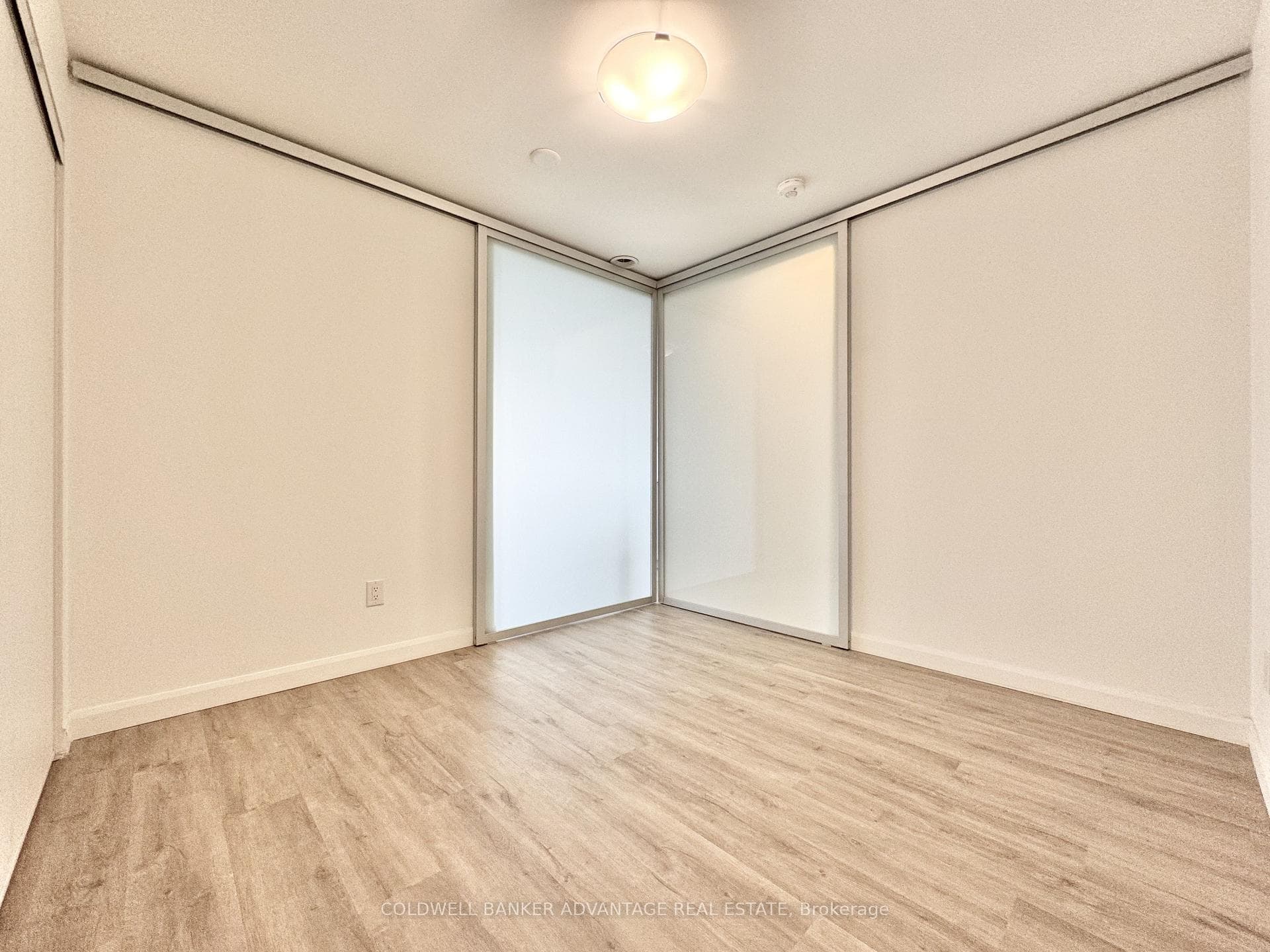 7 Erie Avenue Unit 807 photo 10