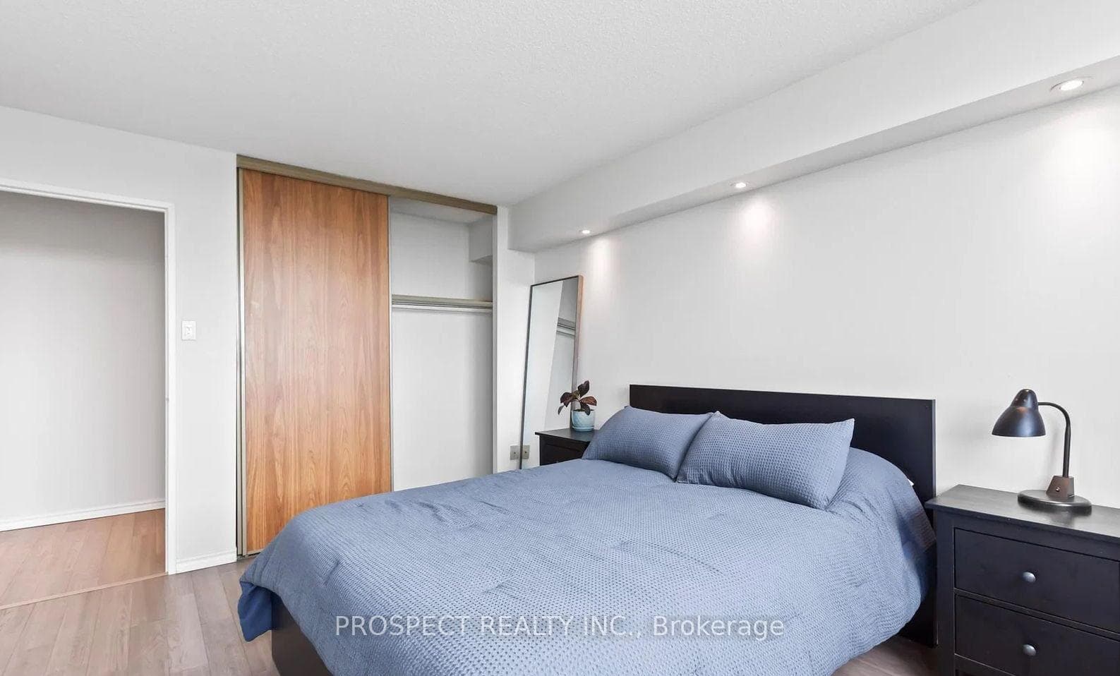 80 Antibes Drive Unit 1201 photo 16