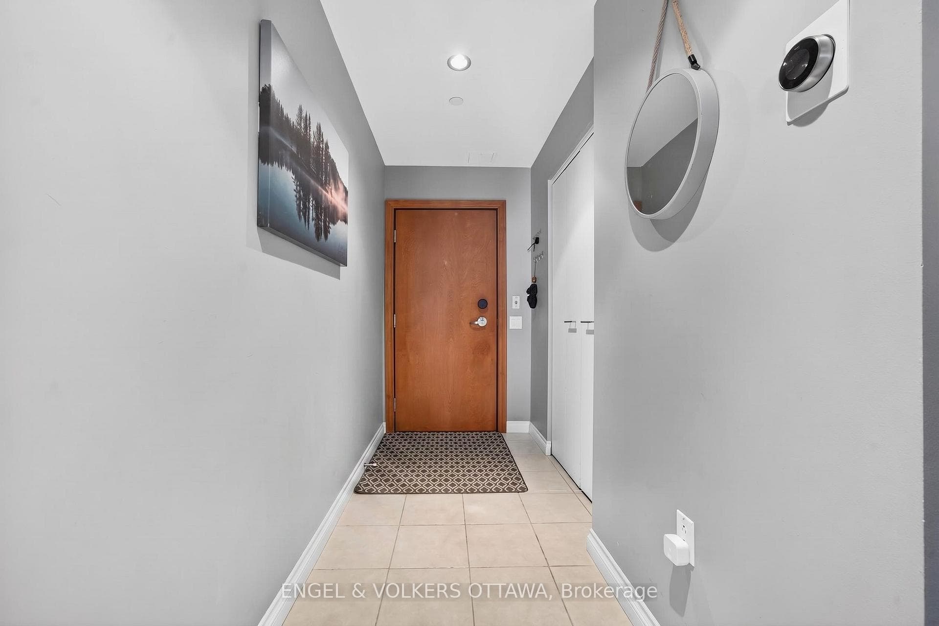 90 George Street Unit 407 photo 3