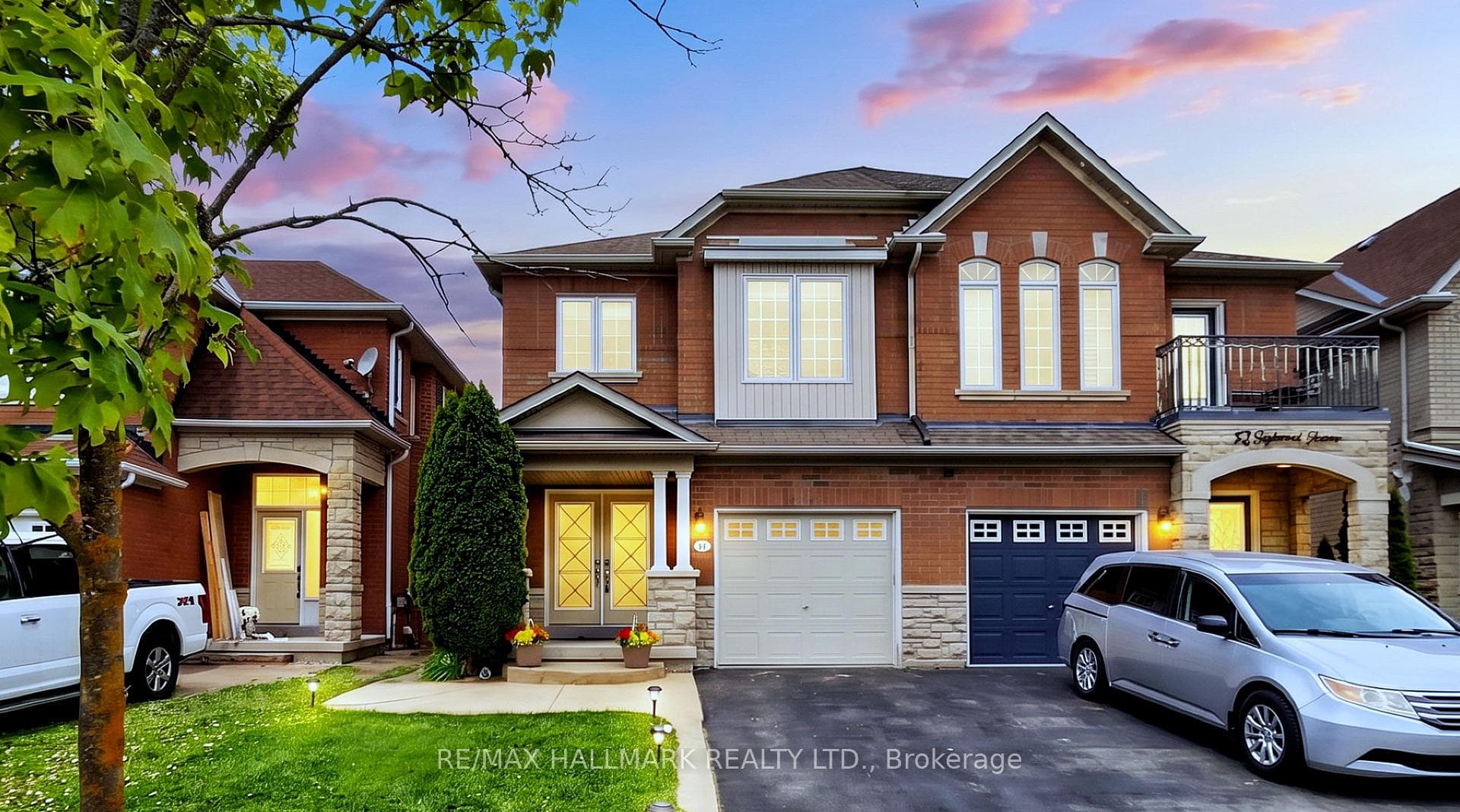 24 Idyllwood Avenue photo 1