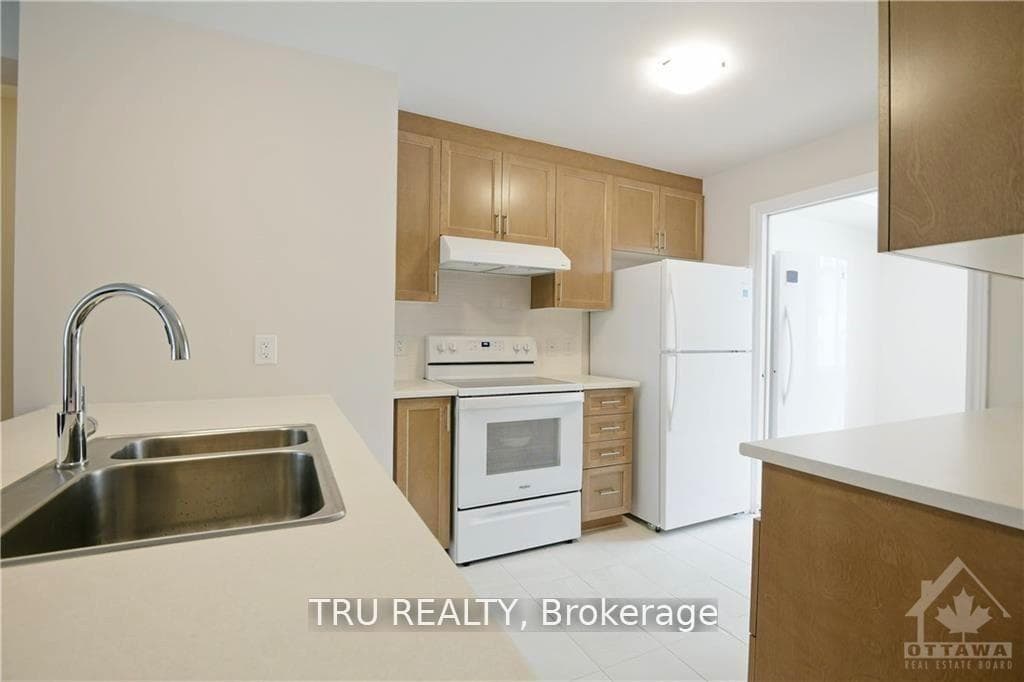 1020 BERYL Private Unit C photo 7