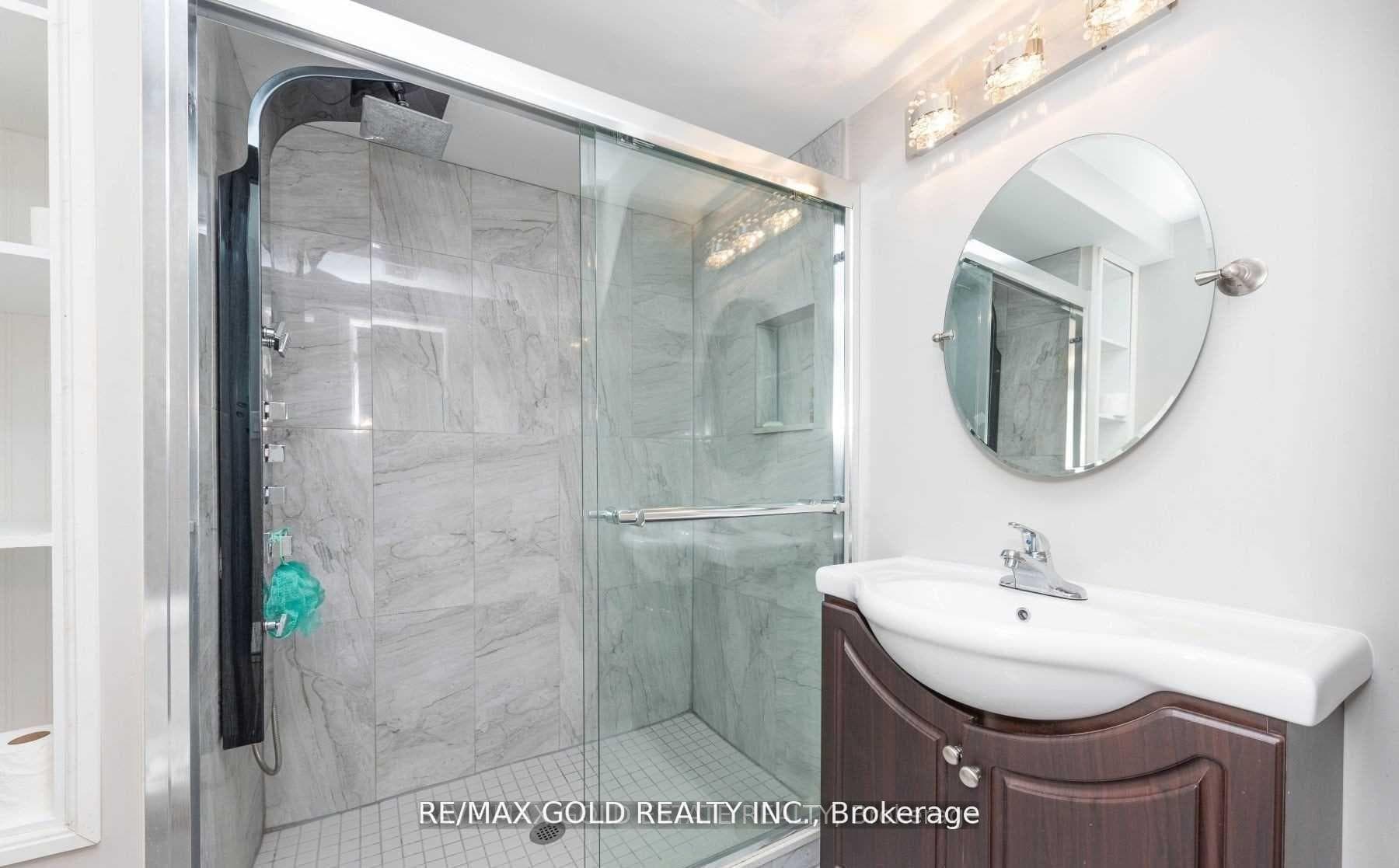 812 Herman Way photo 33