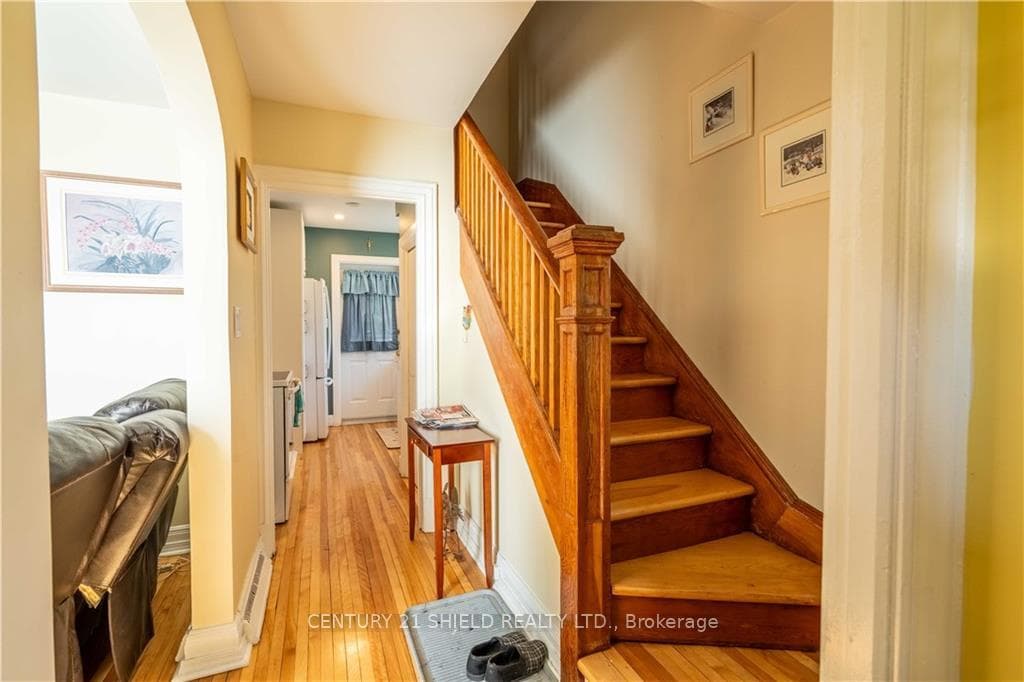 112 BEDFORD Street photo 10