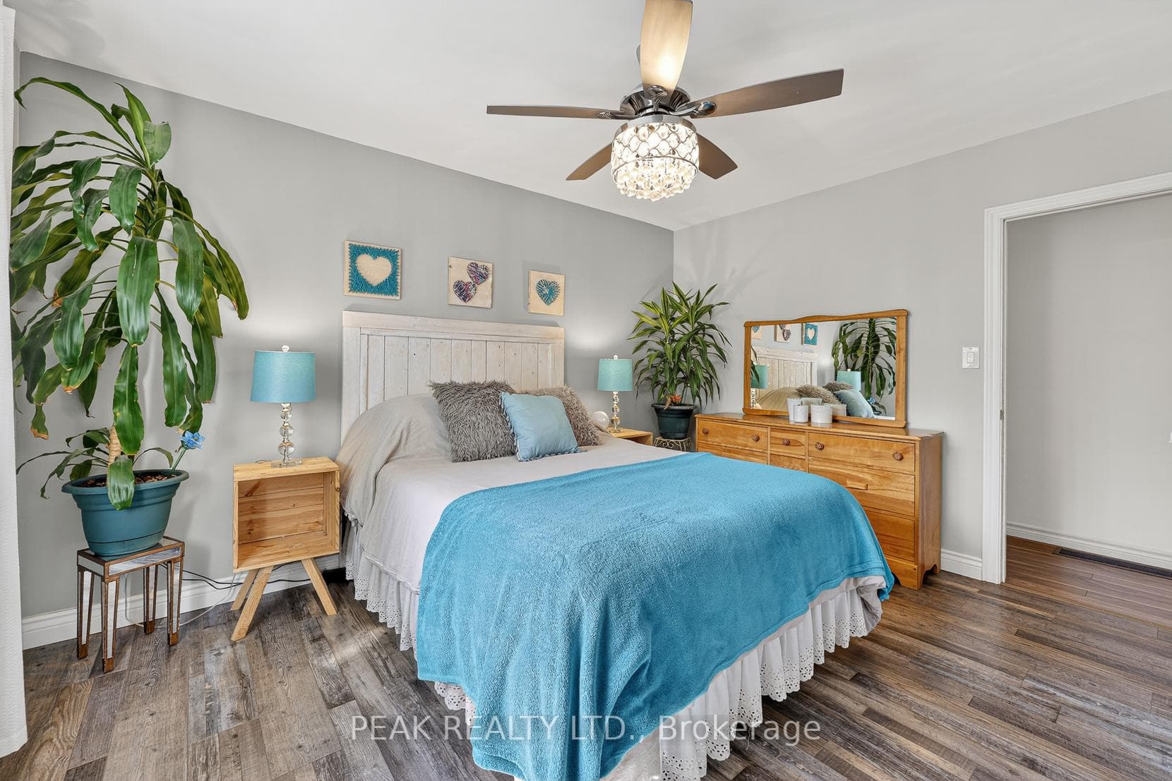269 Robinson Street photo 38