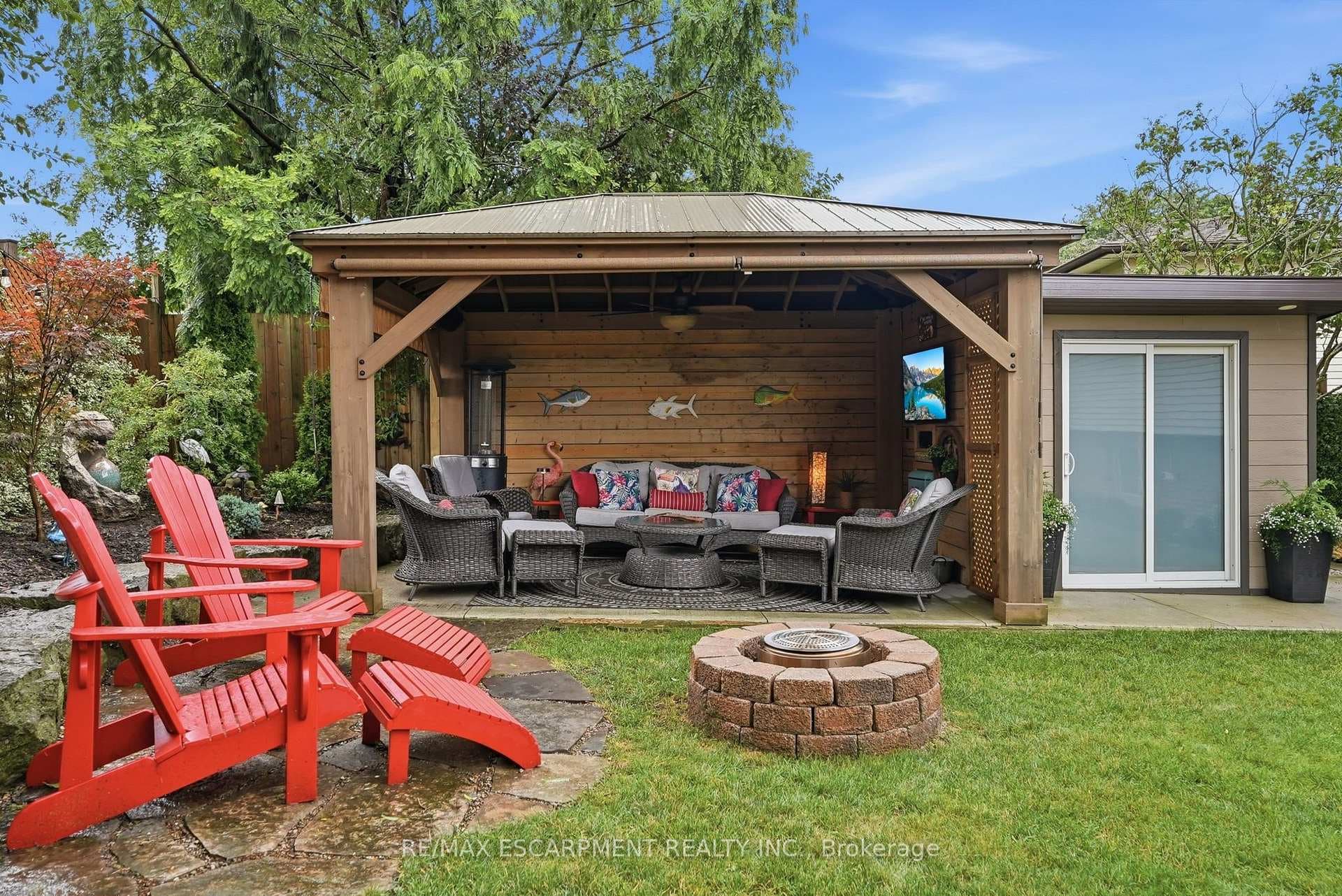 224 ATHENIA Drive photo 46
