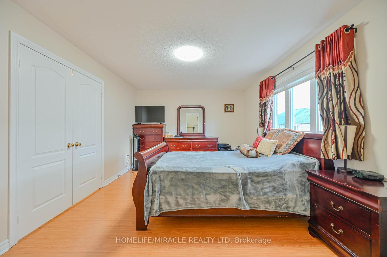 15 Fairwood Circle photo 19
