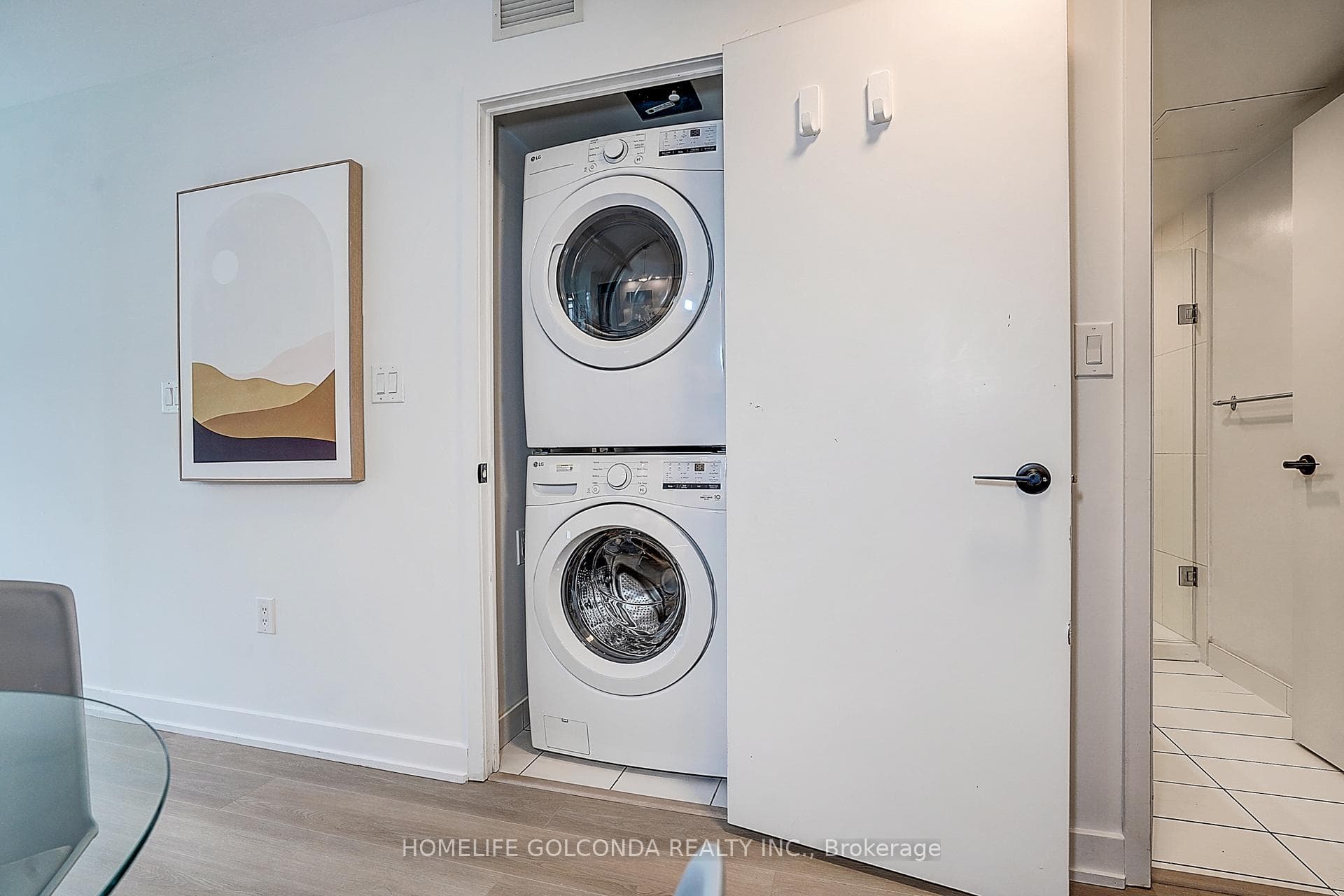8 Telegram Mews Unit 1105 photo 36