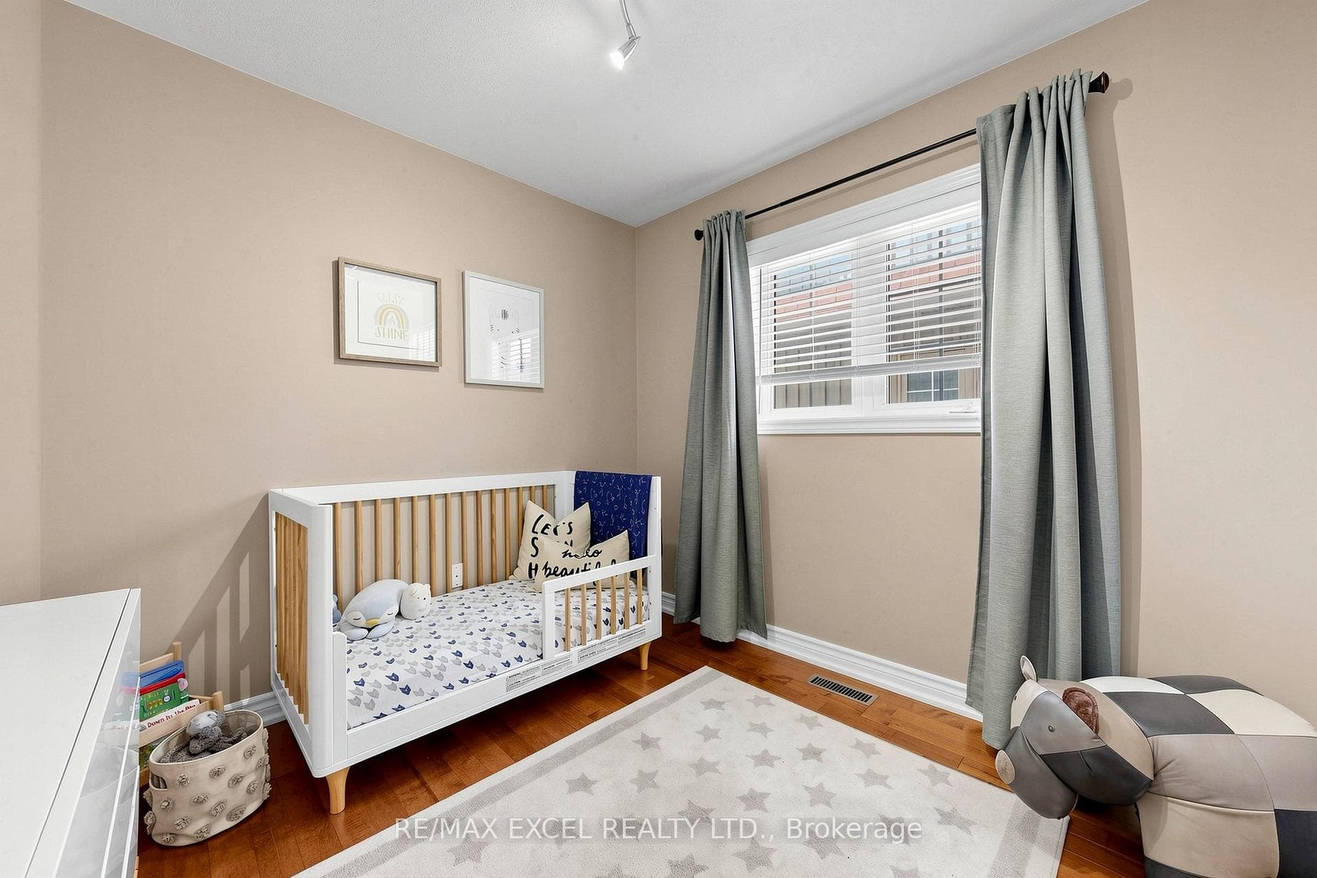 9 Evaridge Drive photo 35