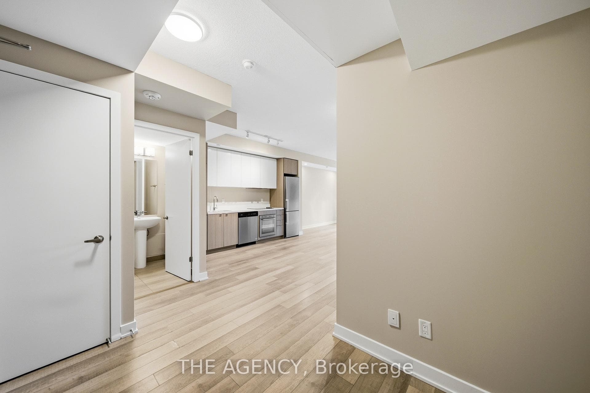 5220 Dundas Street Unit 209 photo 3
