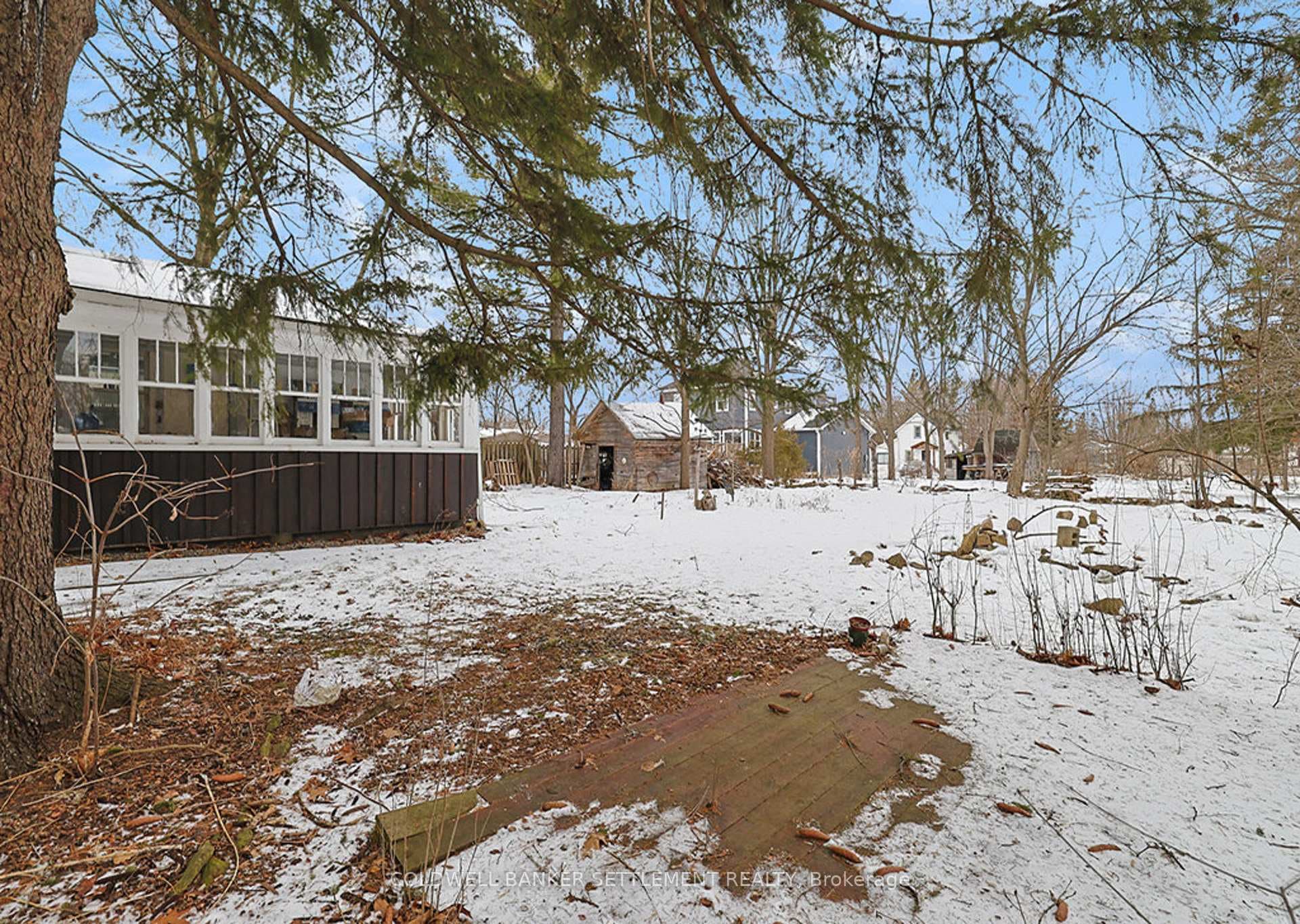 205 LEWIS Street photo 33