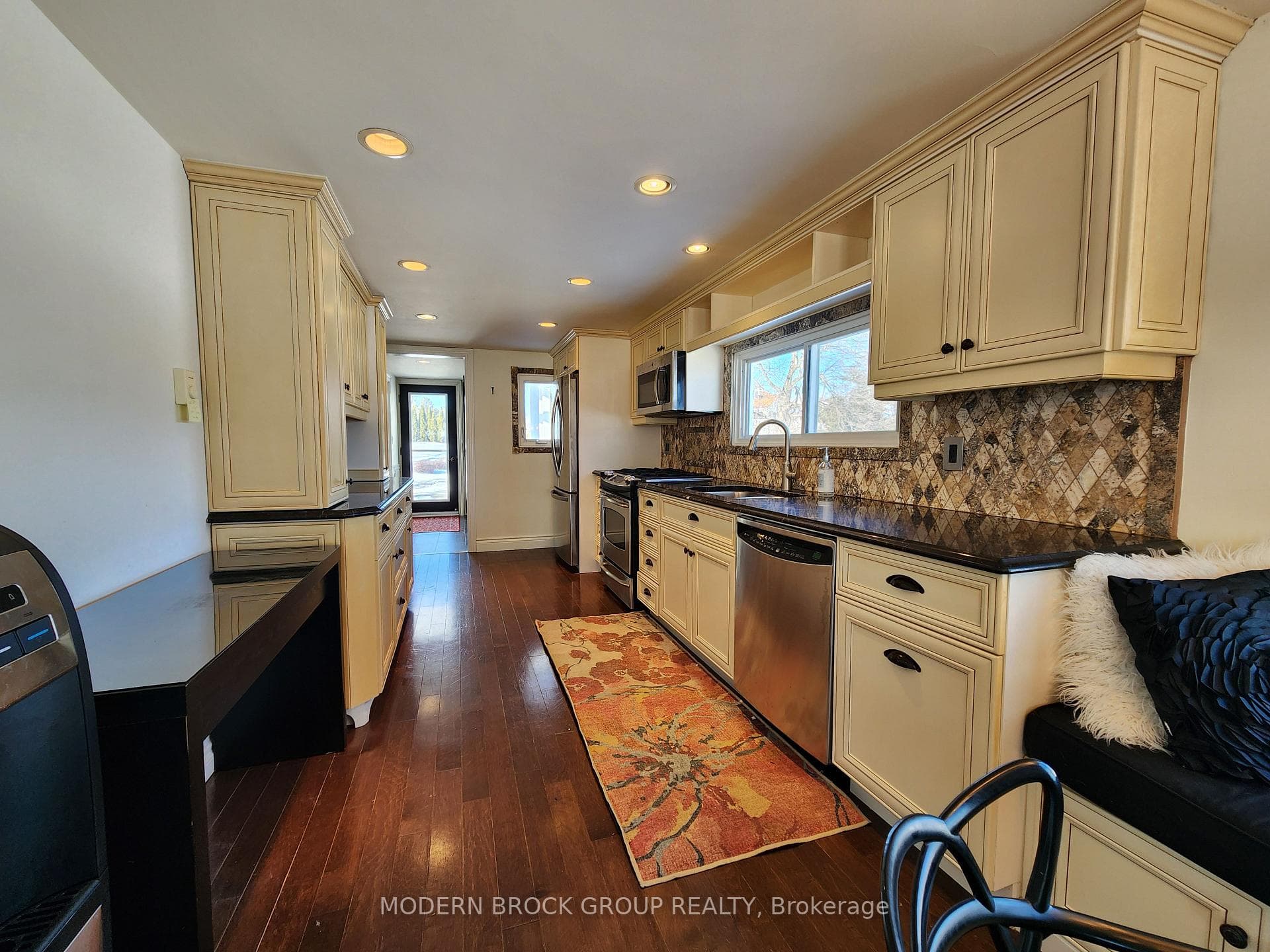 303 Lily Bay Drive photo 7