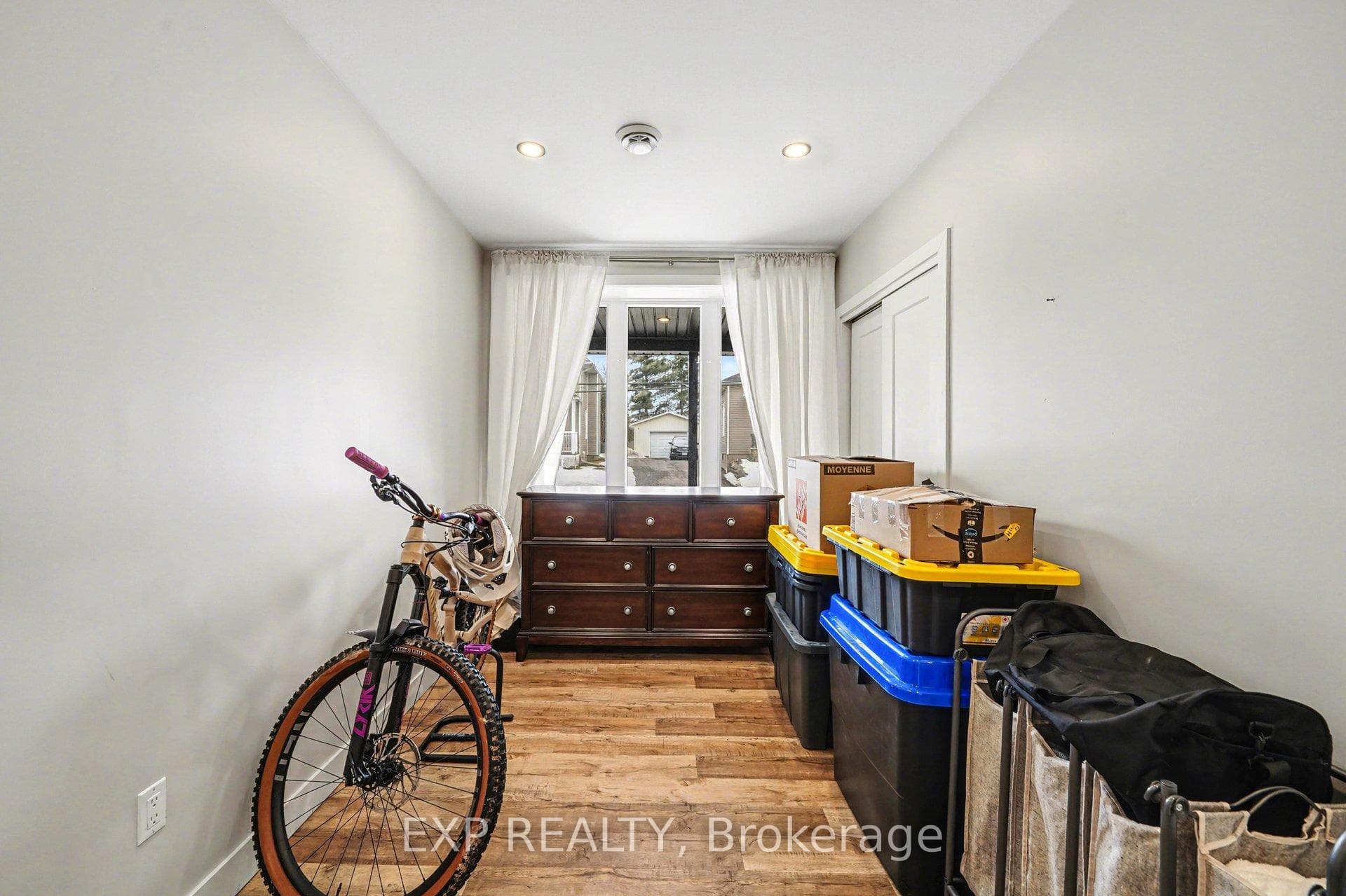 2061 Lajoie Street photo 21