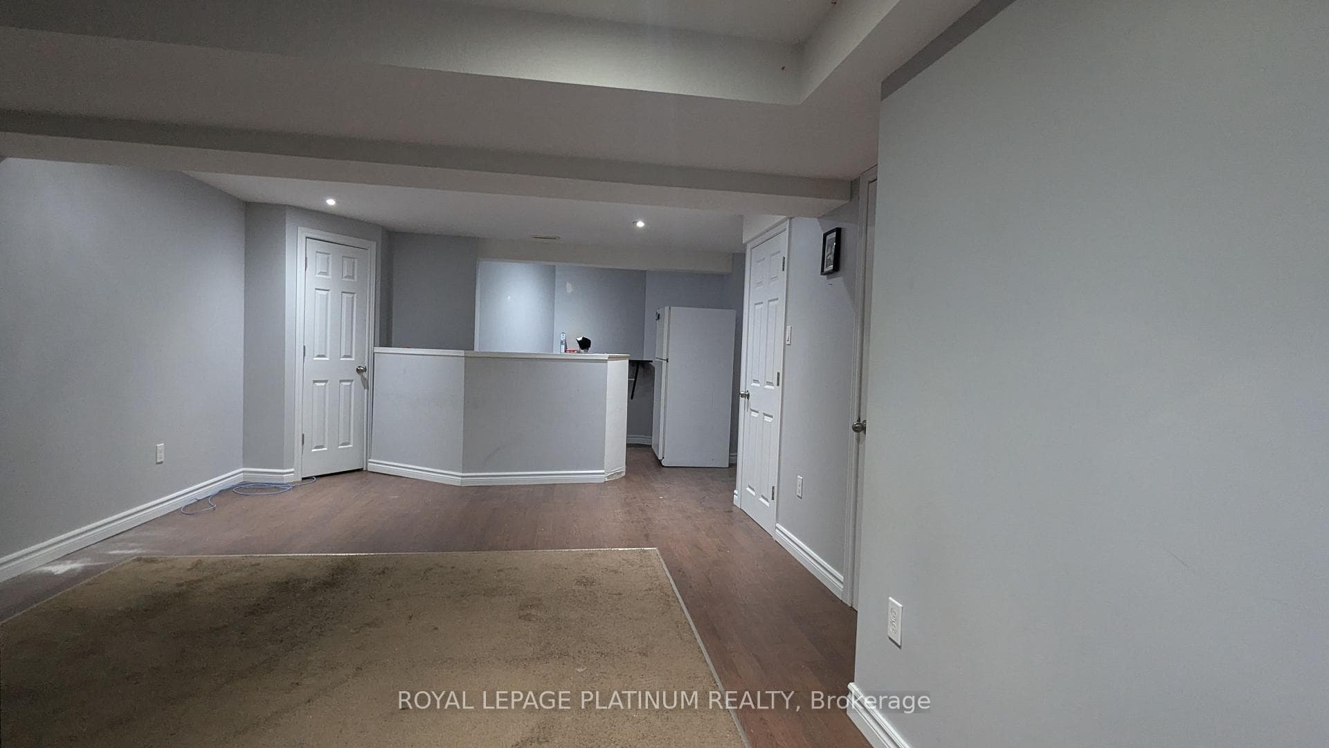 669 Zermatt Drive photo 5