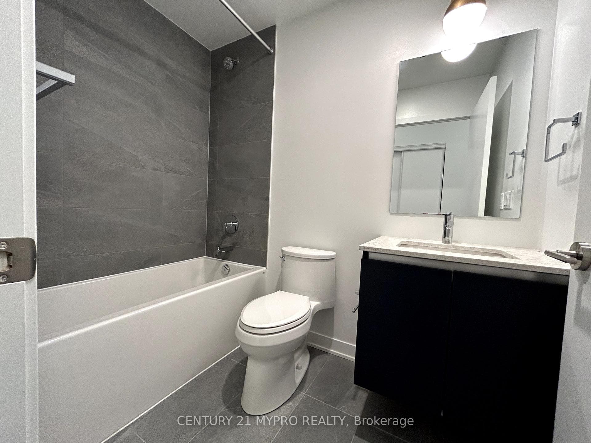 405 Dundas Street Unit 212 photo 17