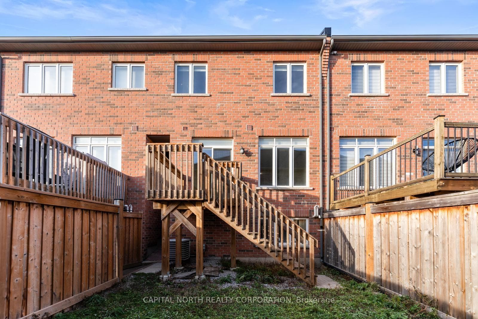 84 Fortis Crescent photo 37