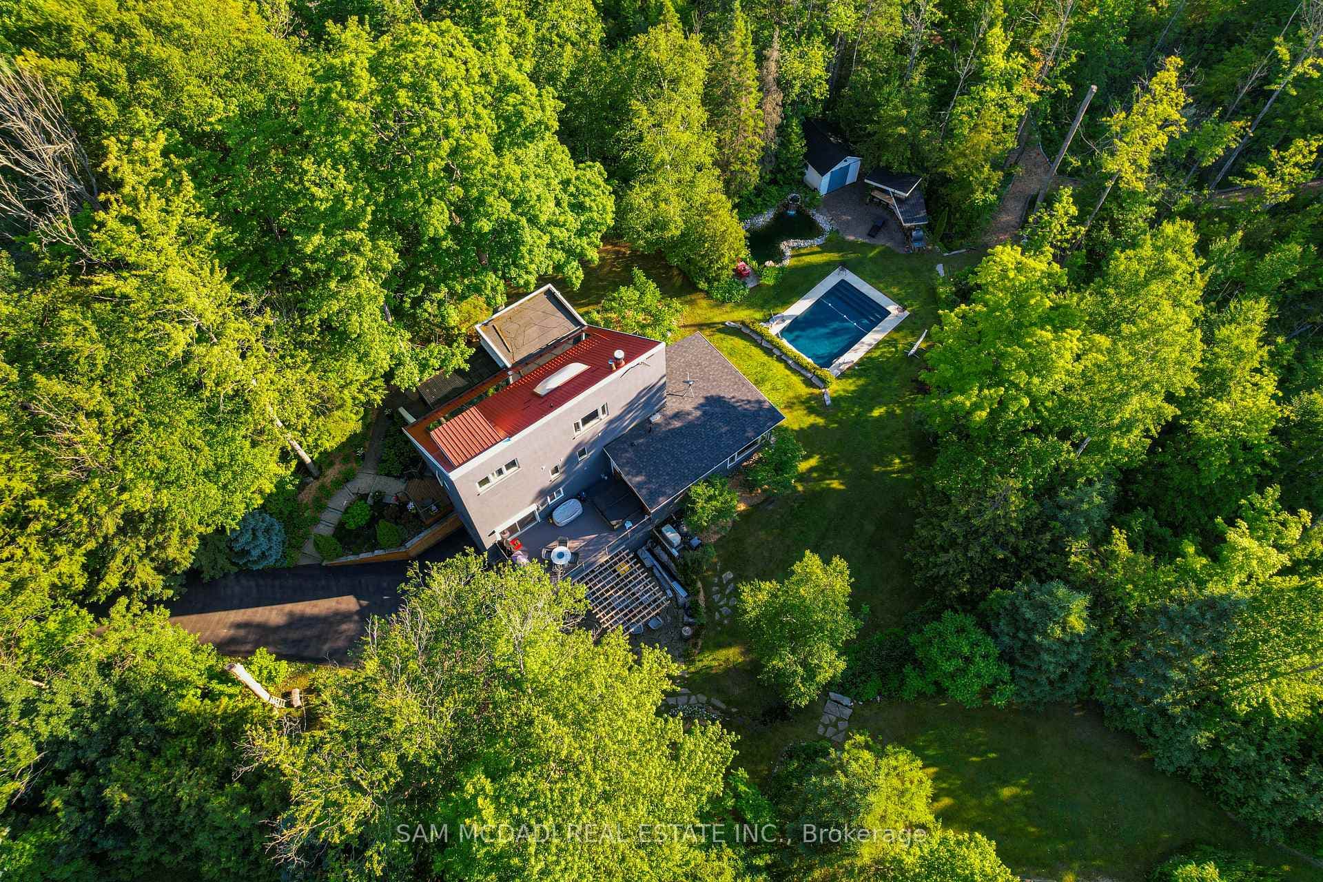 2814 Forks Of The Credit Road photo 3