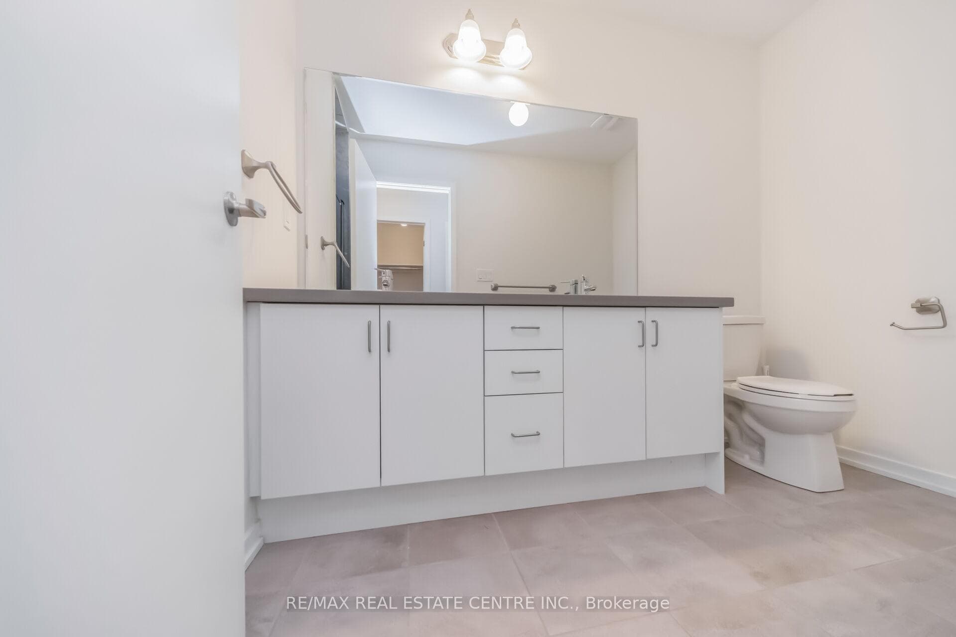 30 Lambert Lane photo 31