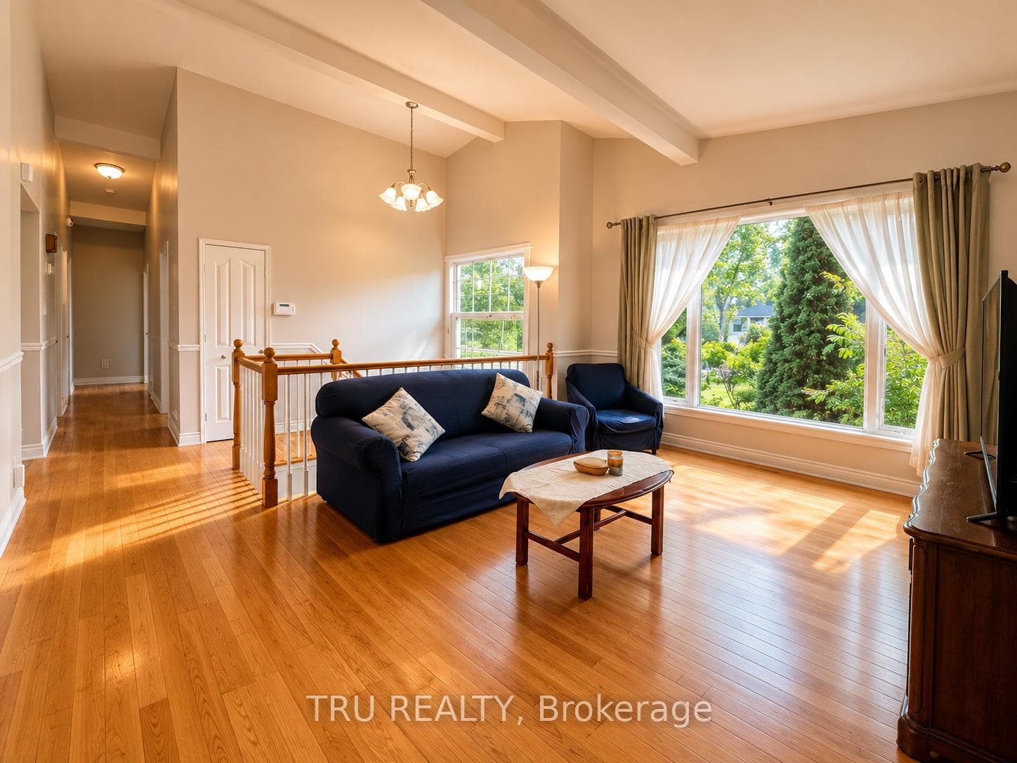 2422 Ouellette Road photo 5