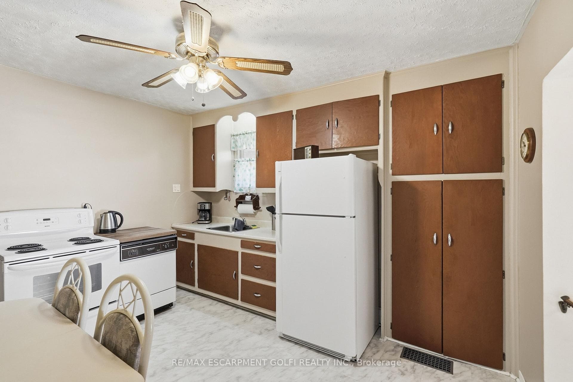 73 Tuxedo Avenue photo 10