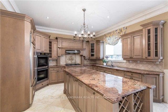 377 Hollywood Avenue photo 5