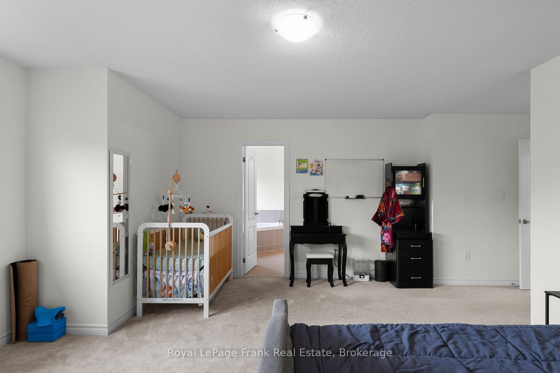 18 Stoddart Street photo 37