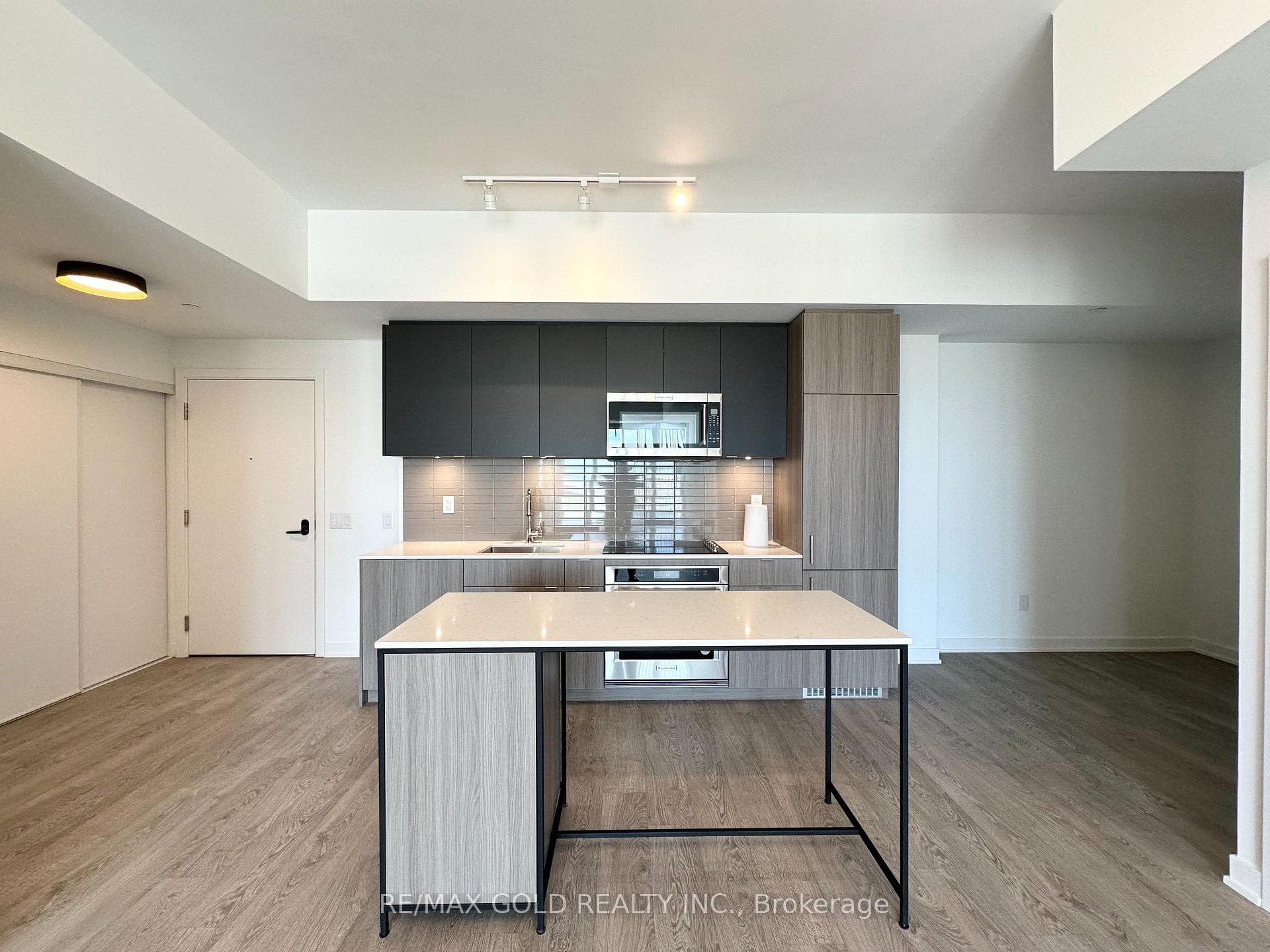 220 Missinnihe Way Unit 414 photo 1