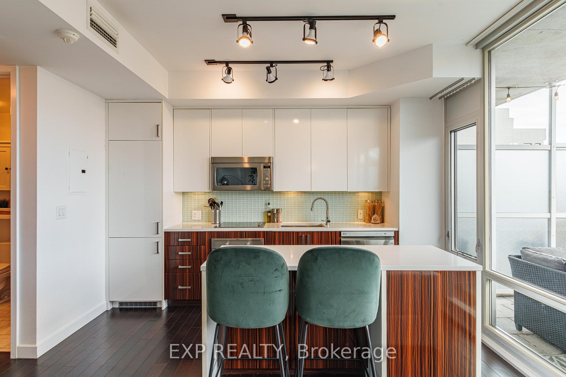 201 Parkdale Avenue Unit 308 photo 6