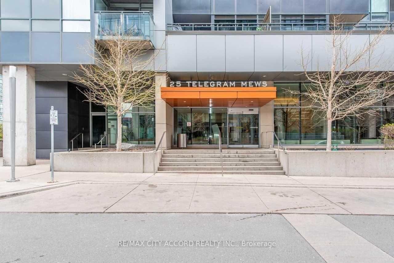 25 Telegram Mews Unit 4811 photo 2