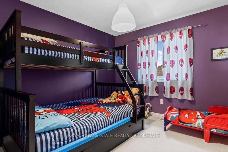 69 HILLCROFT Drive photo 14