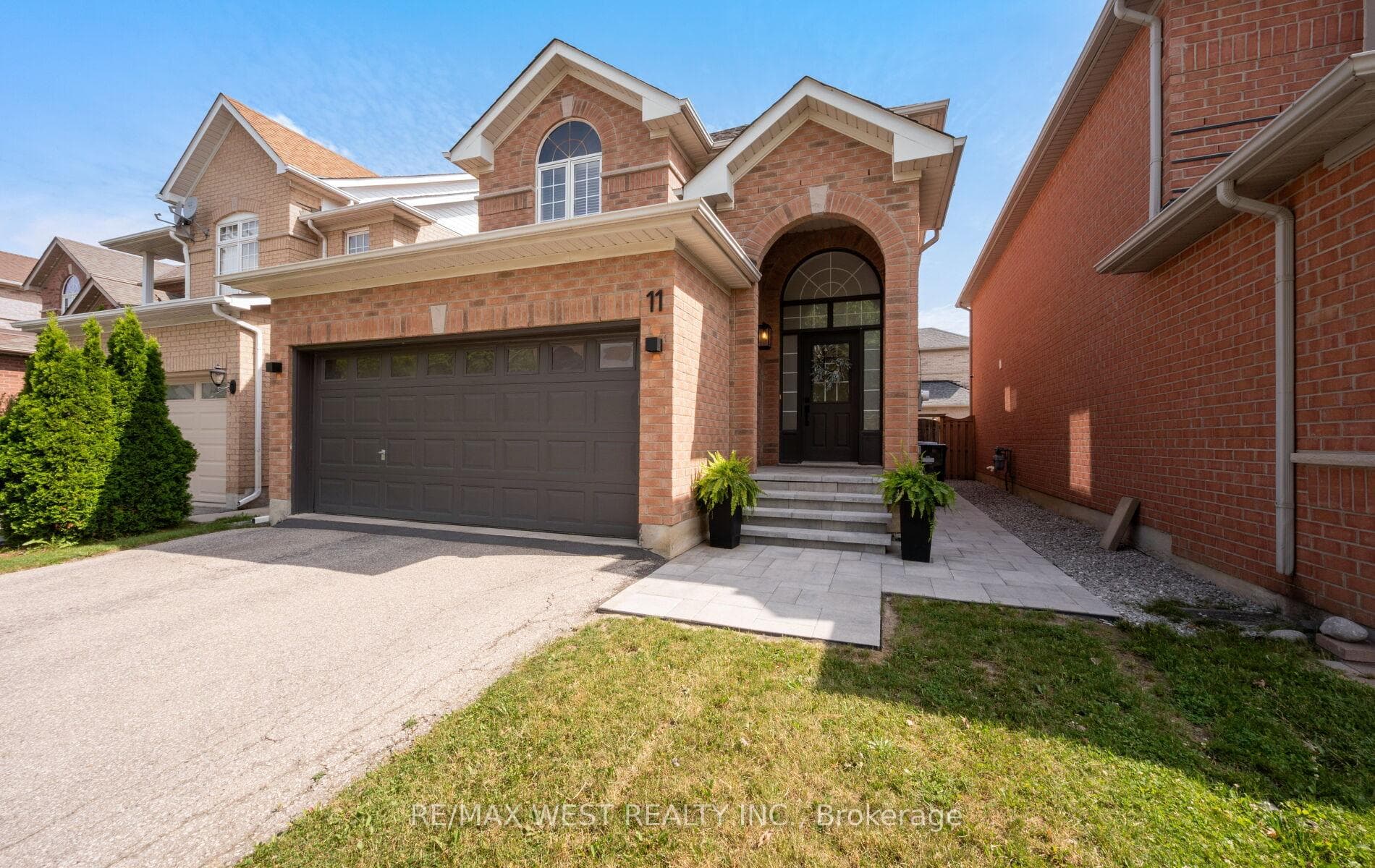 11 Beehive Drive photo 5