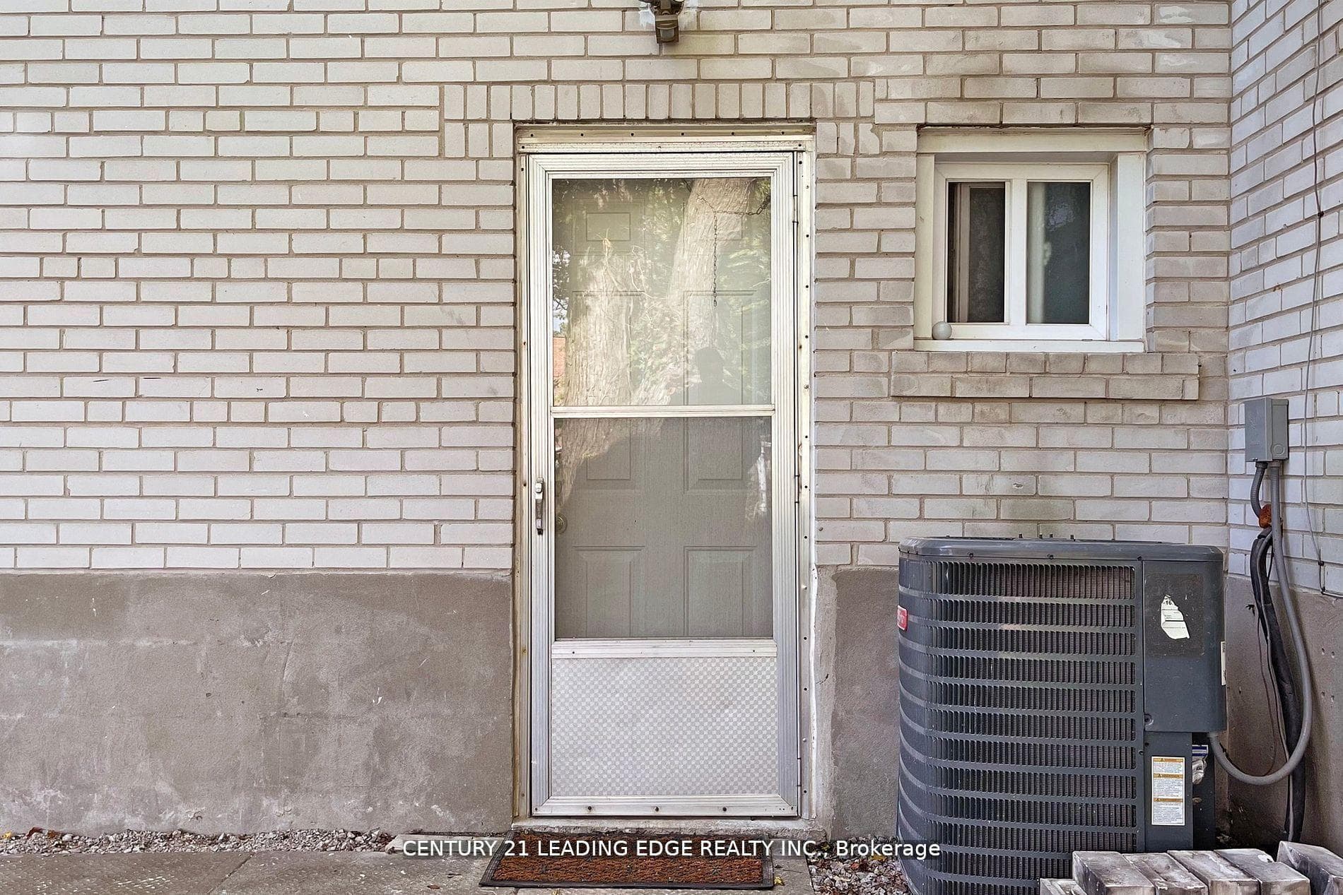 1041 LILLIAN Street photo 36