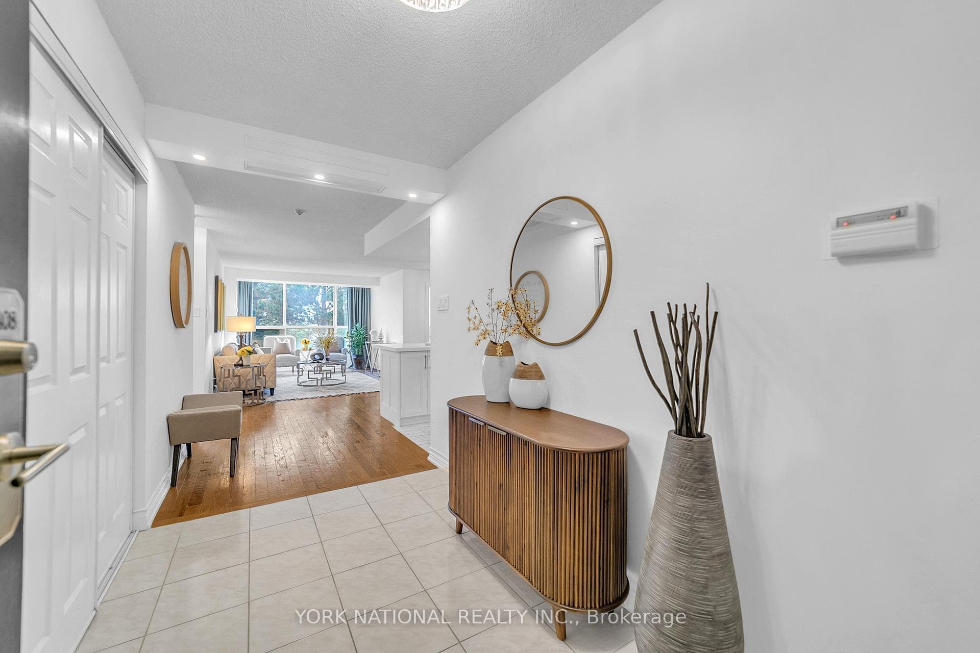 14924 Yonge Street Unit 408 photo 7