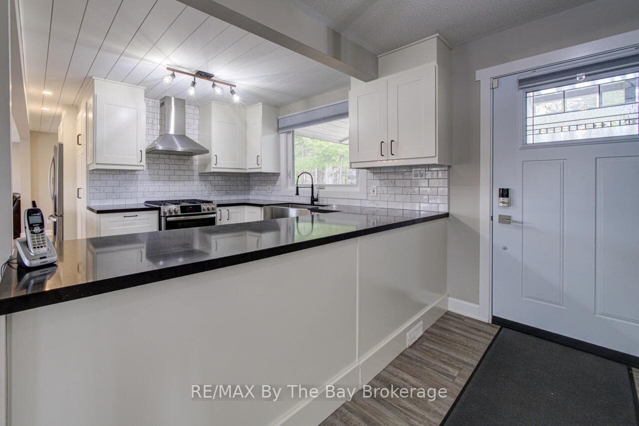 1628 River Road photo 7