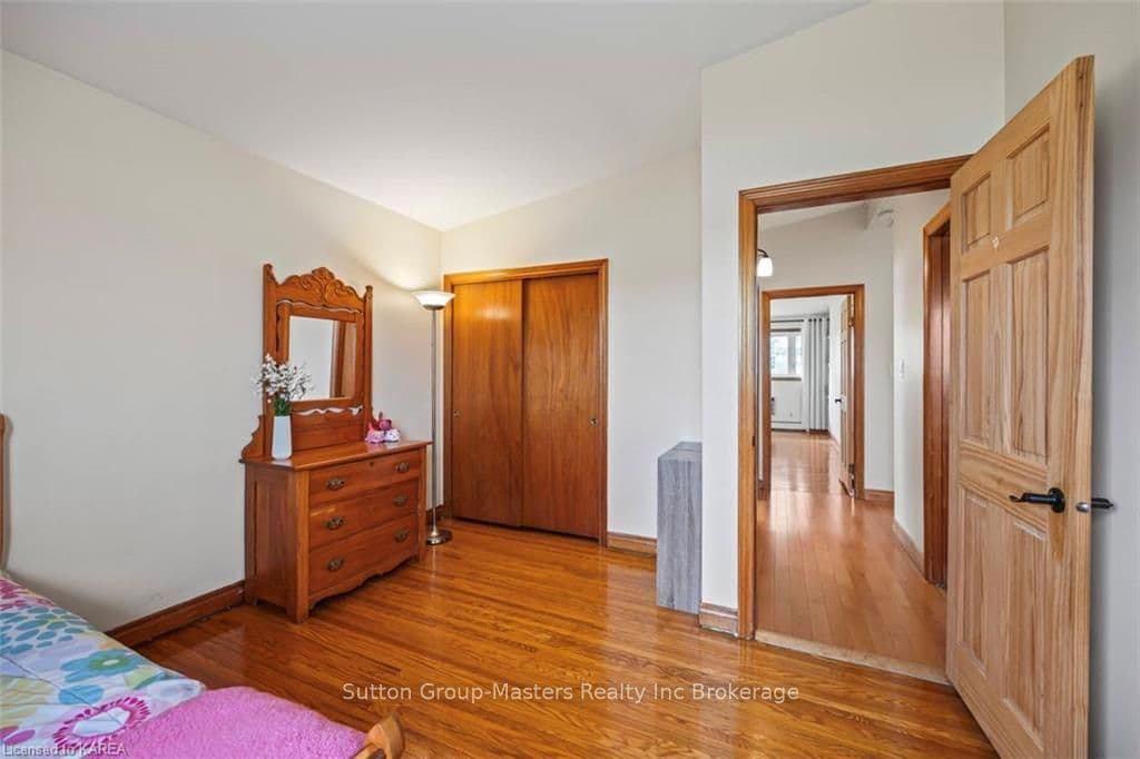 2353 MCIVOR Road photo 24