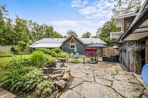 1005 Kirby's Beach Road photo 1