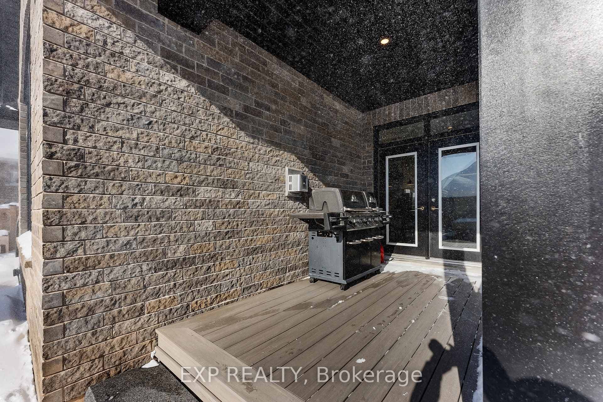 12 ROSEWOOD Crescent photo 30