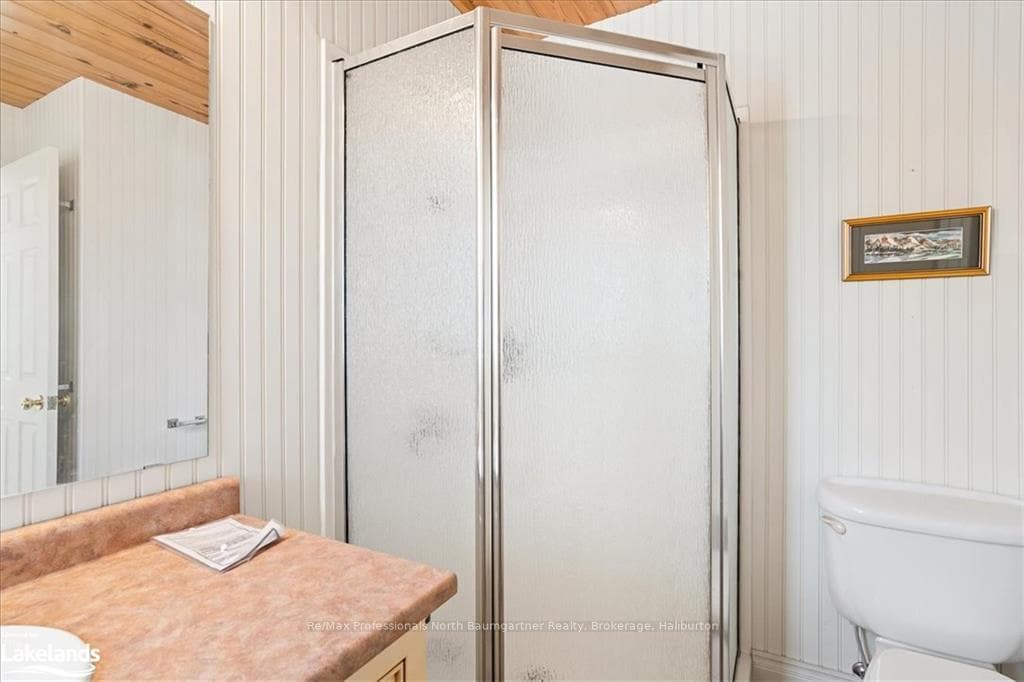 1040 COMMUNICATION Lane photo 38