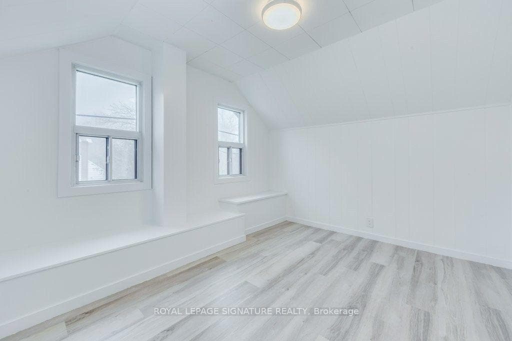 45 Harewood Avenue photo 12