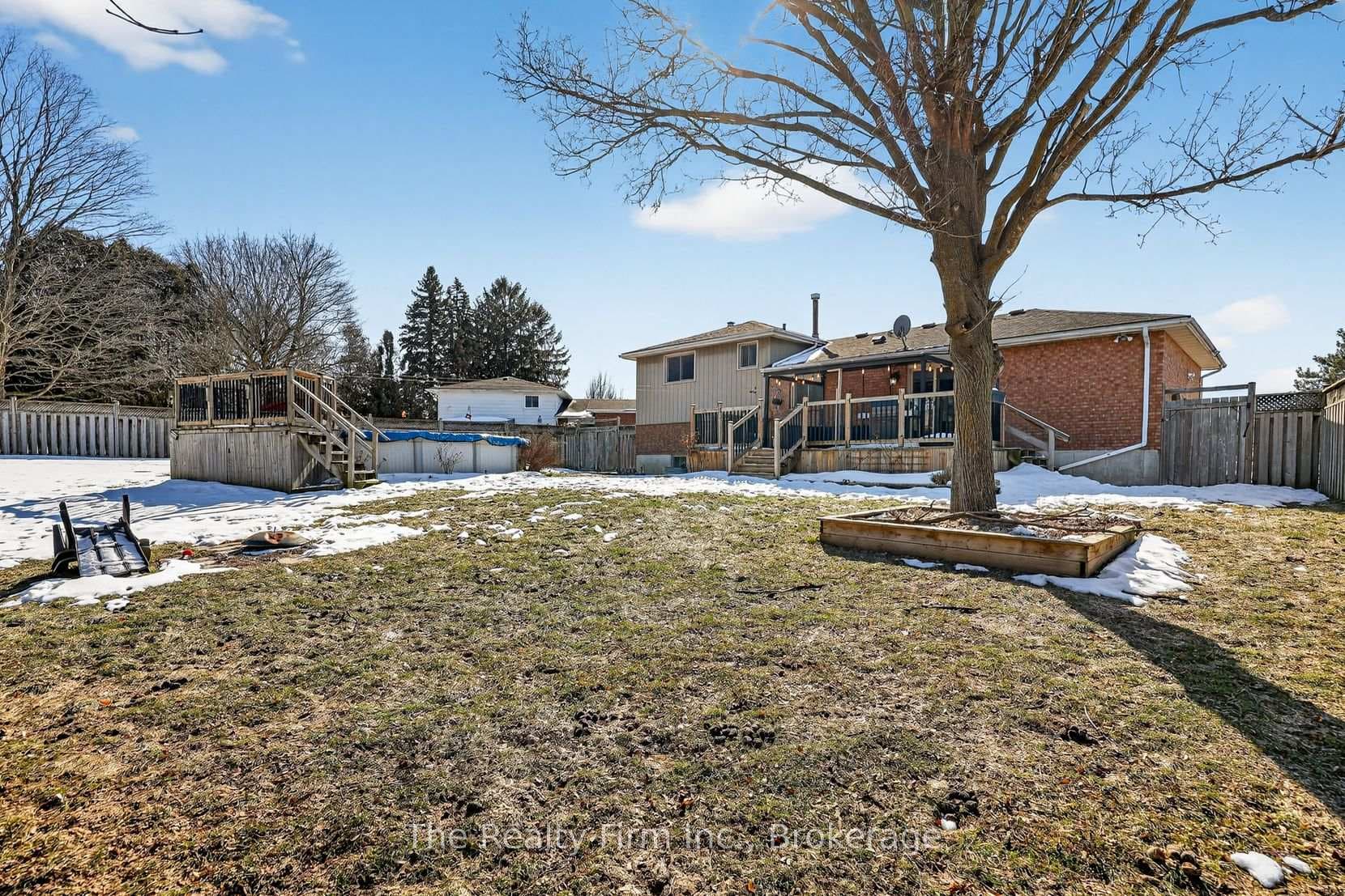 14 Linden Place photo 27