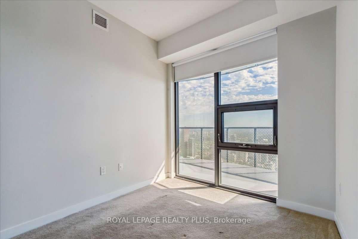 11 Wellesley Street Unit 5811 photo 20