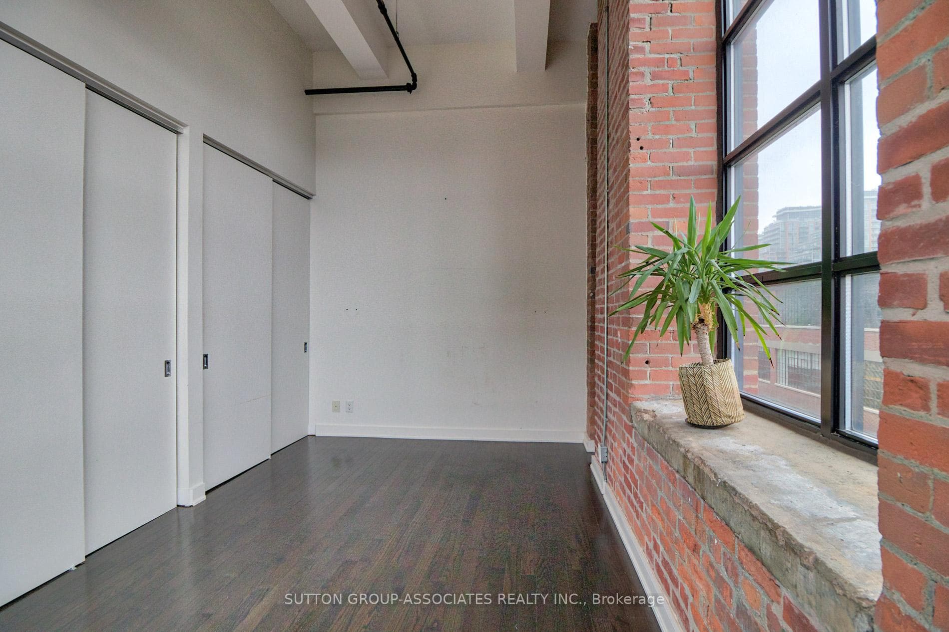 43 Hanna Avenue Unit 320 photo 13