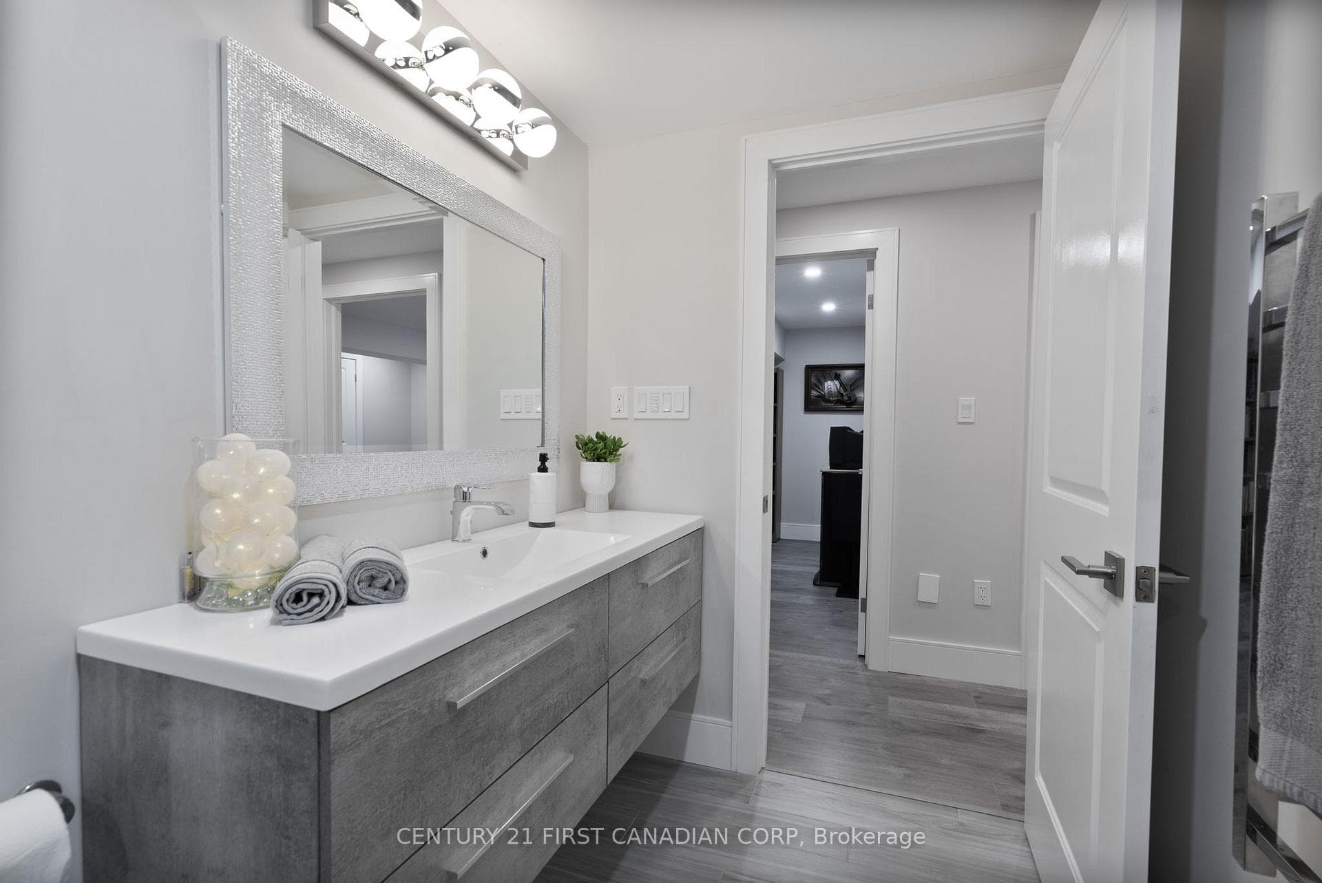 16 Foxborough Place photo 34
