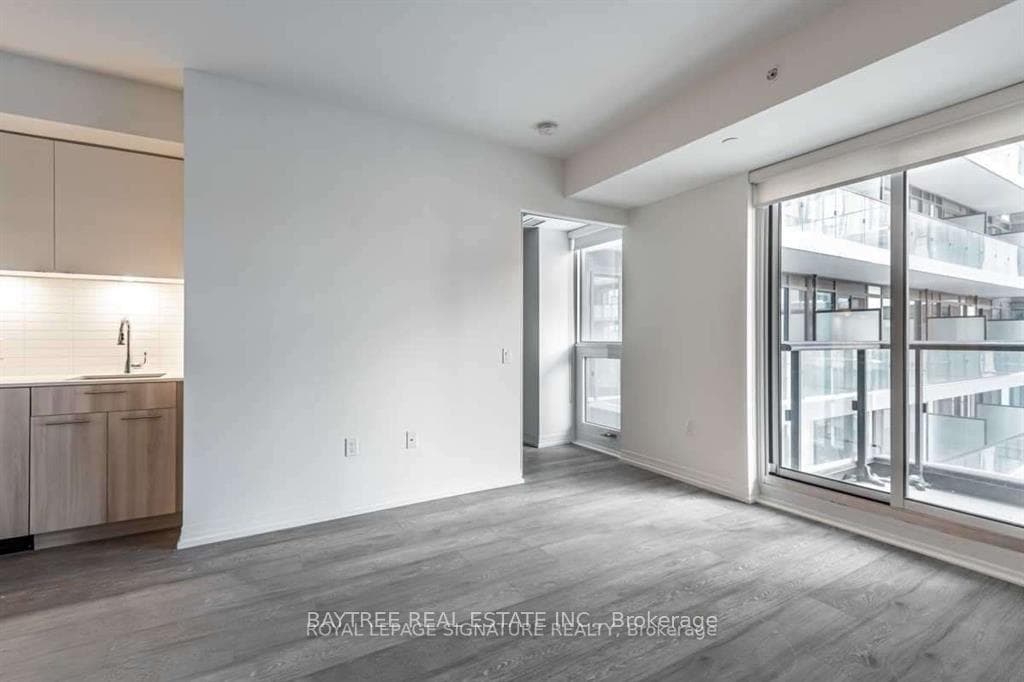251 Jarvis Street Unit 1006 photo 2
