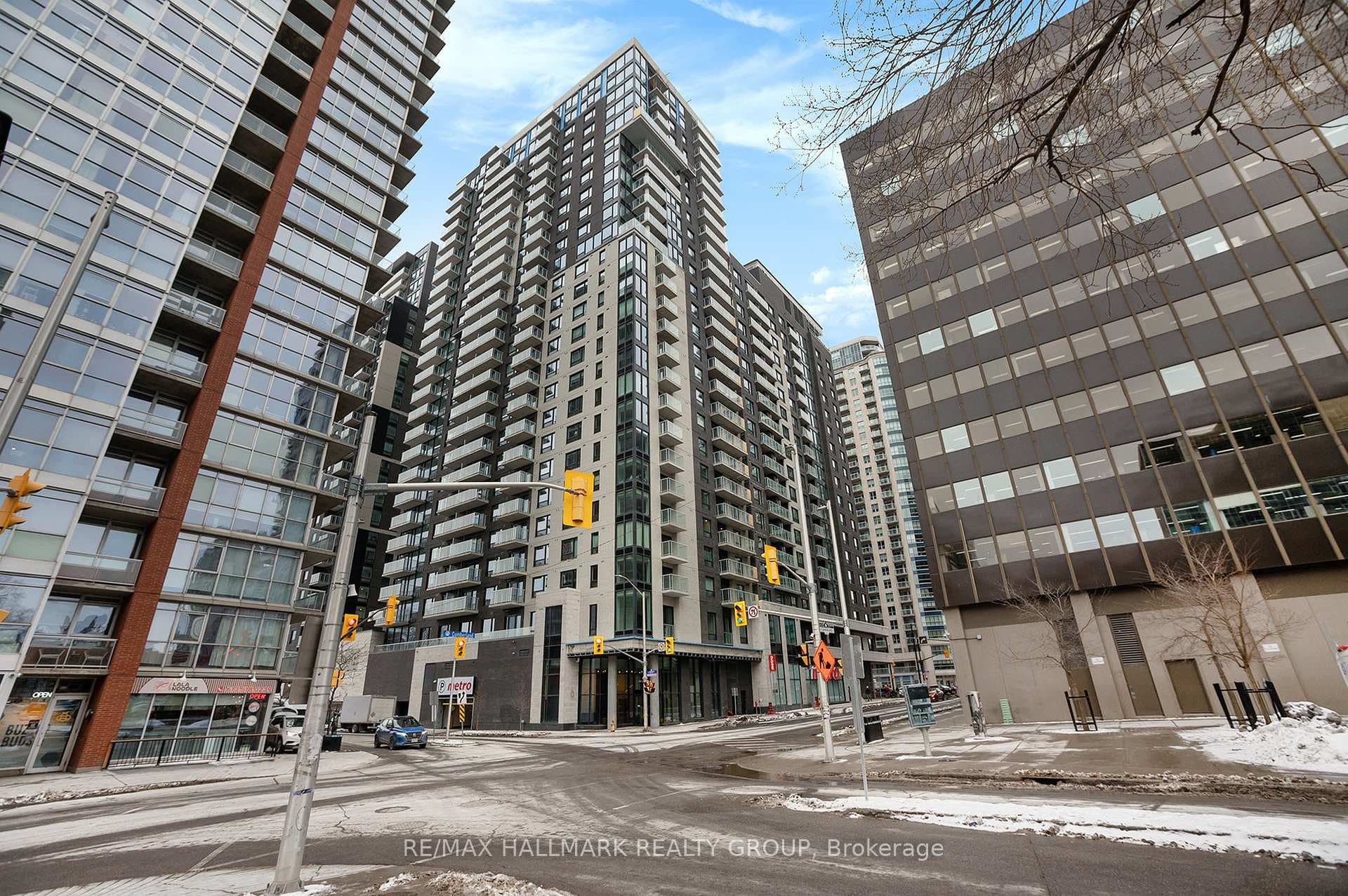 180 George Street Unit 801 photo 1