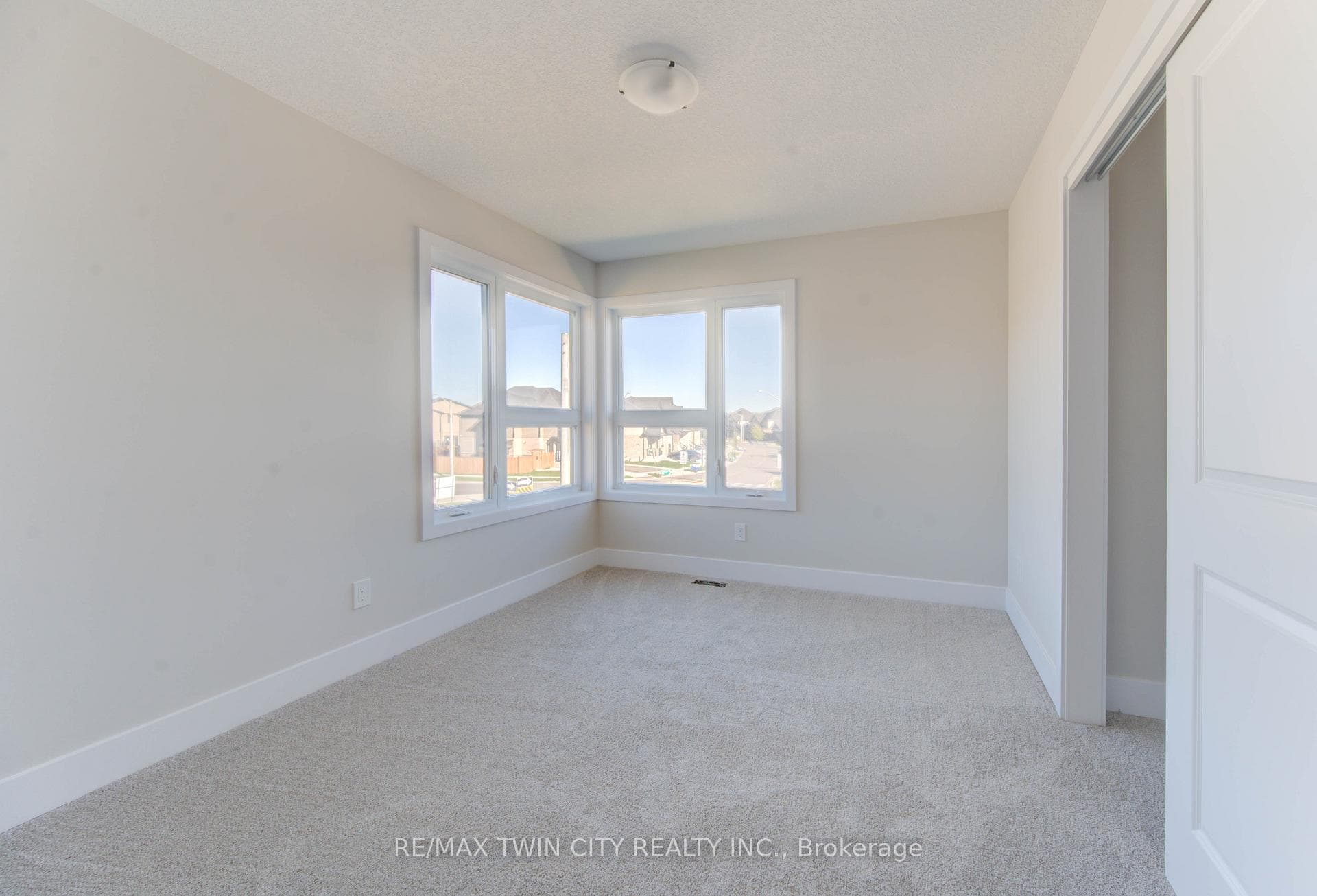 171 Otterbein Road photo 26