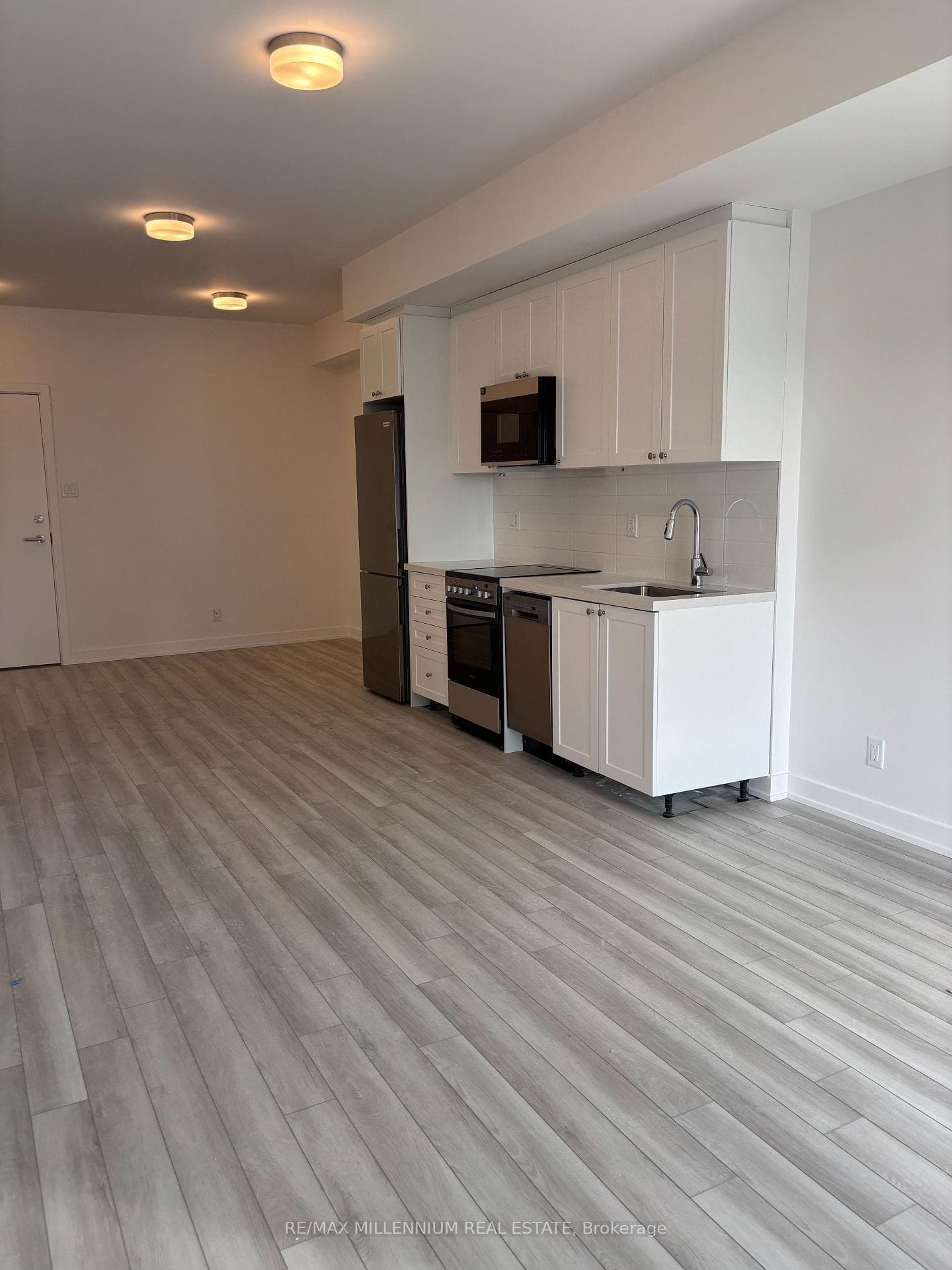 55 Clarington Boulevard Unit 710 photo 4