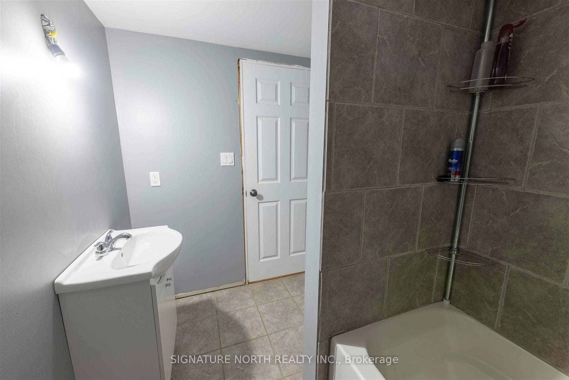 96 Milne Street photo 22