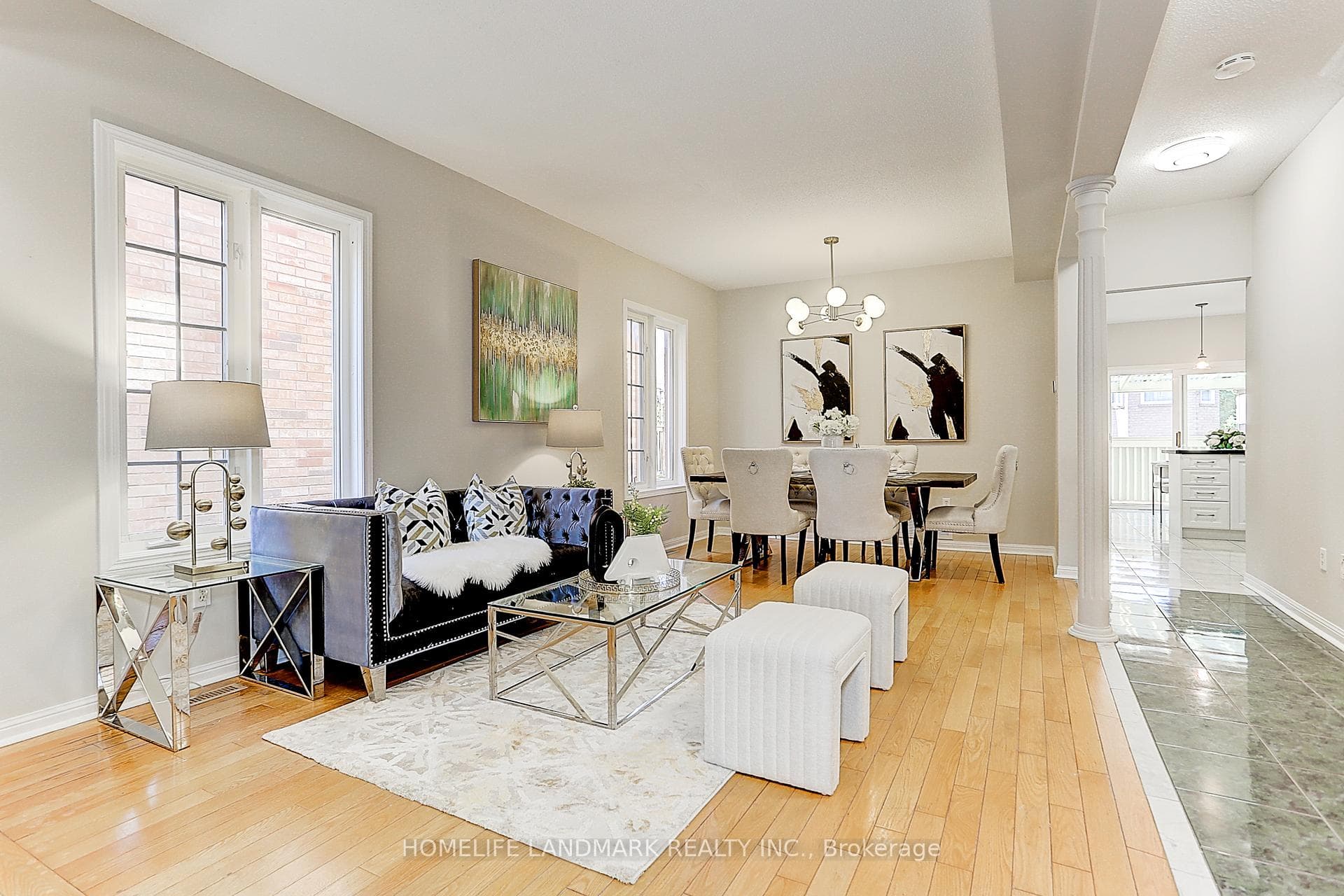 48 Futura Avenue photo 5